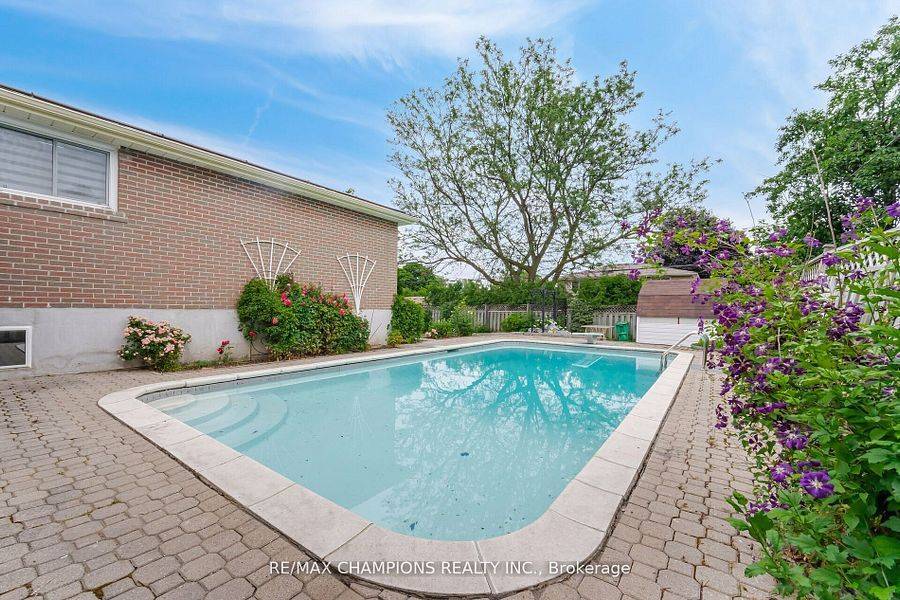 Brampton, ON L6T 1X9,53 Beechwood CRES