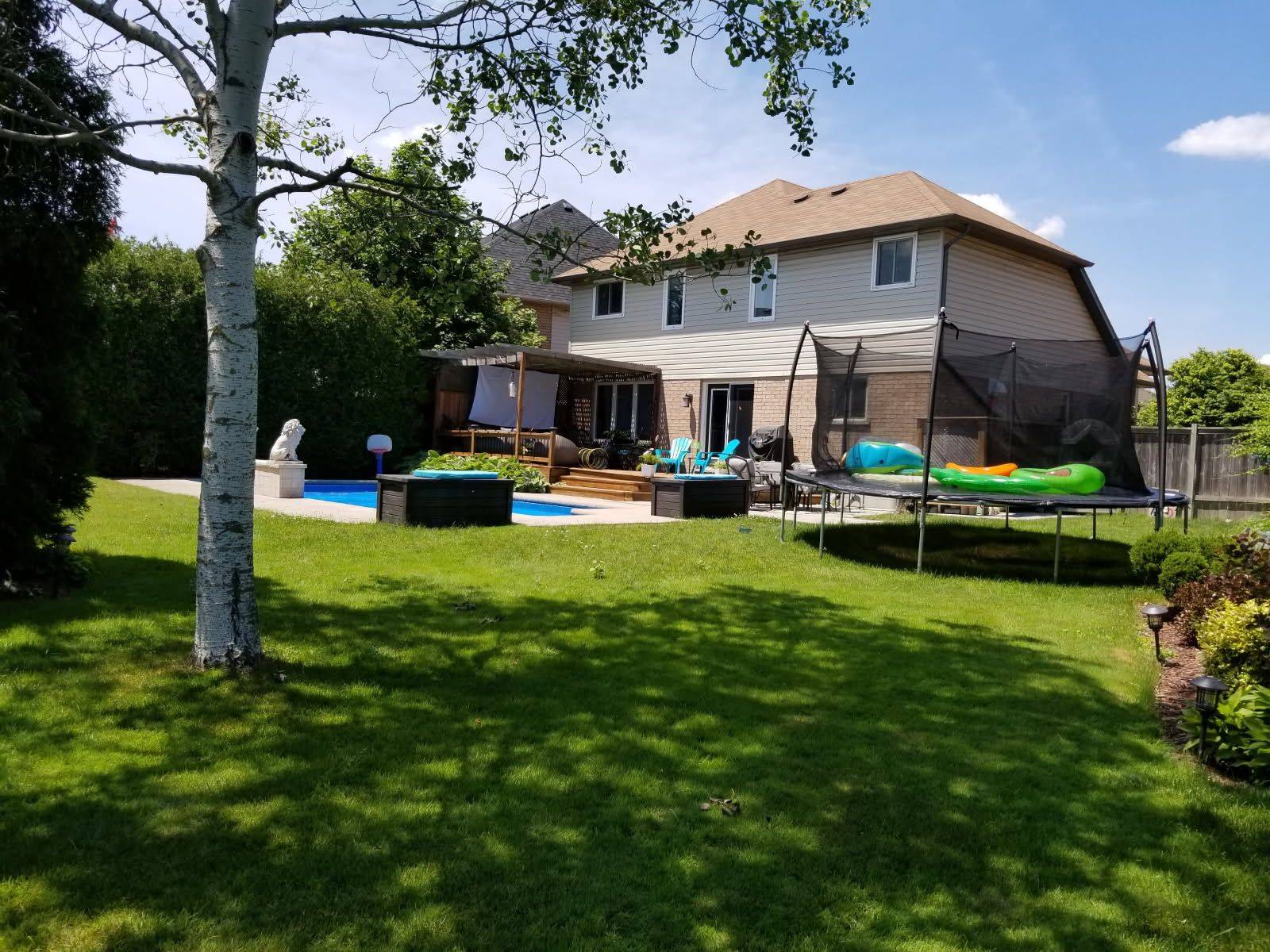 Hamilton, ON L9K 1L9,27 Surrey DR