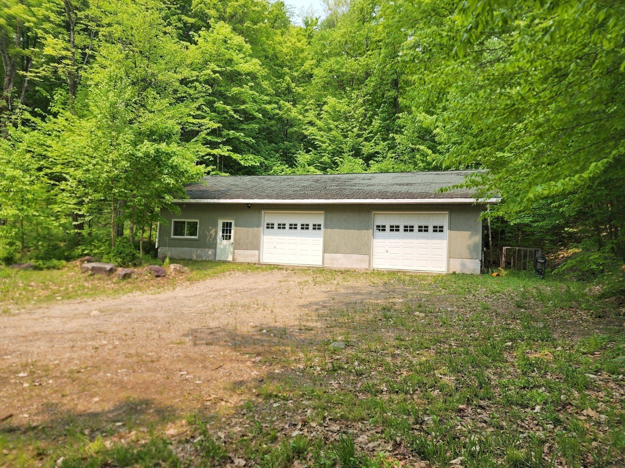 Lake Of Bays, ON P0A 1H0,1028 Ronville RD