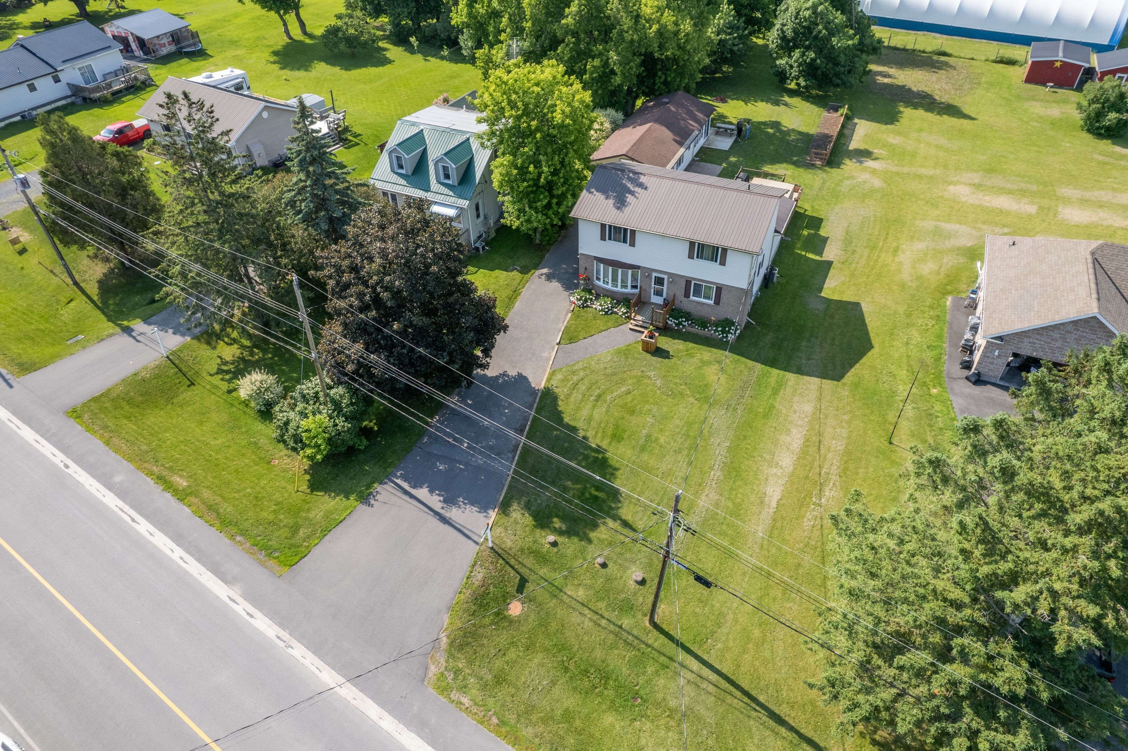 17407 County Rd 18 RD, South Stormont, ON K0C 2A0