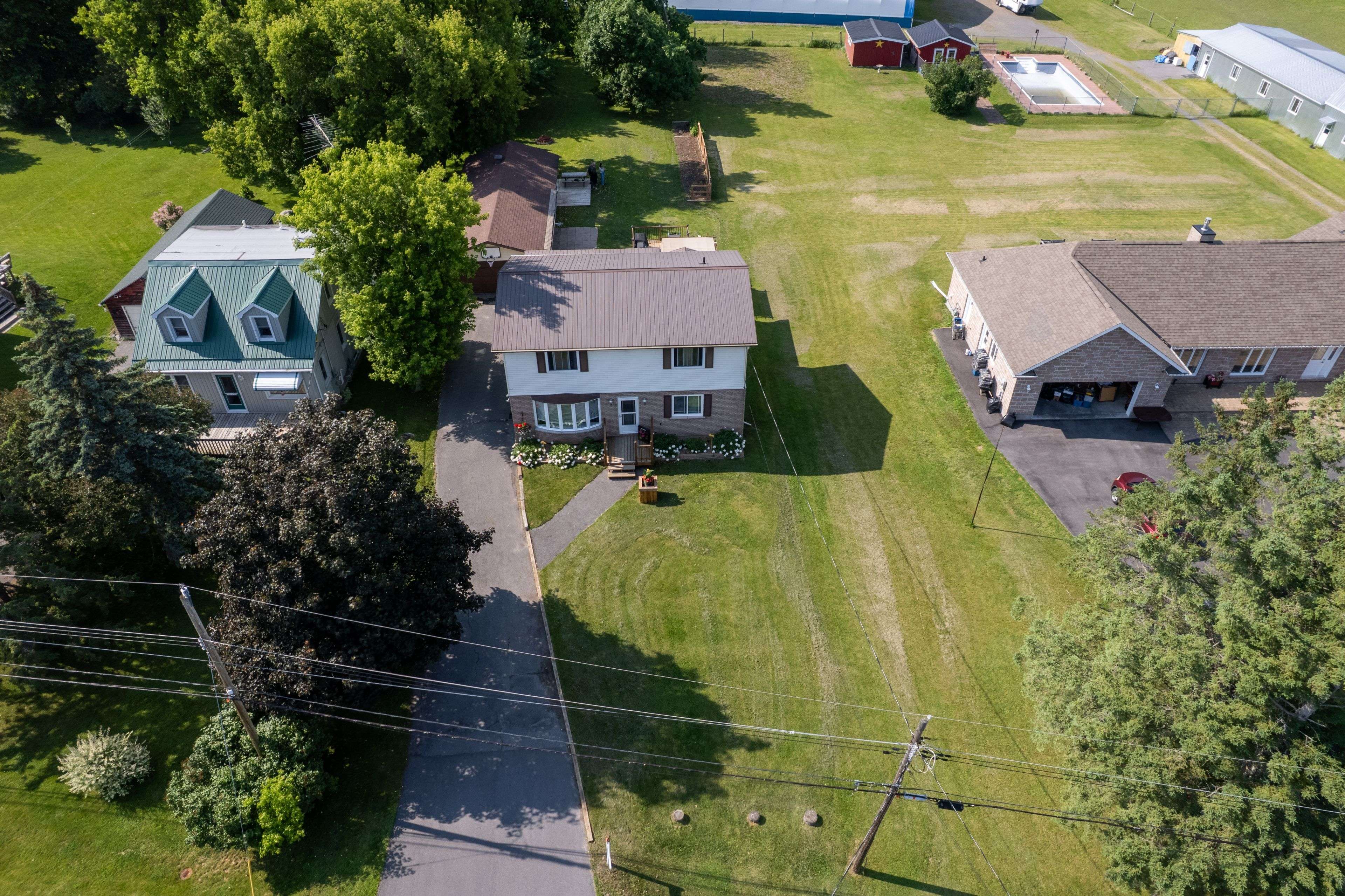 South Stormont, ON K0C 2A0,17407 County Rd 18 RD