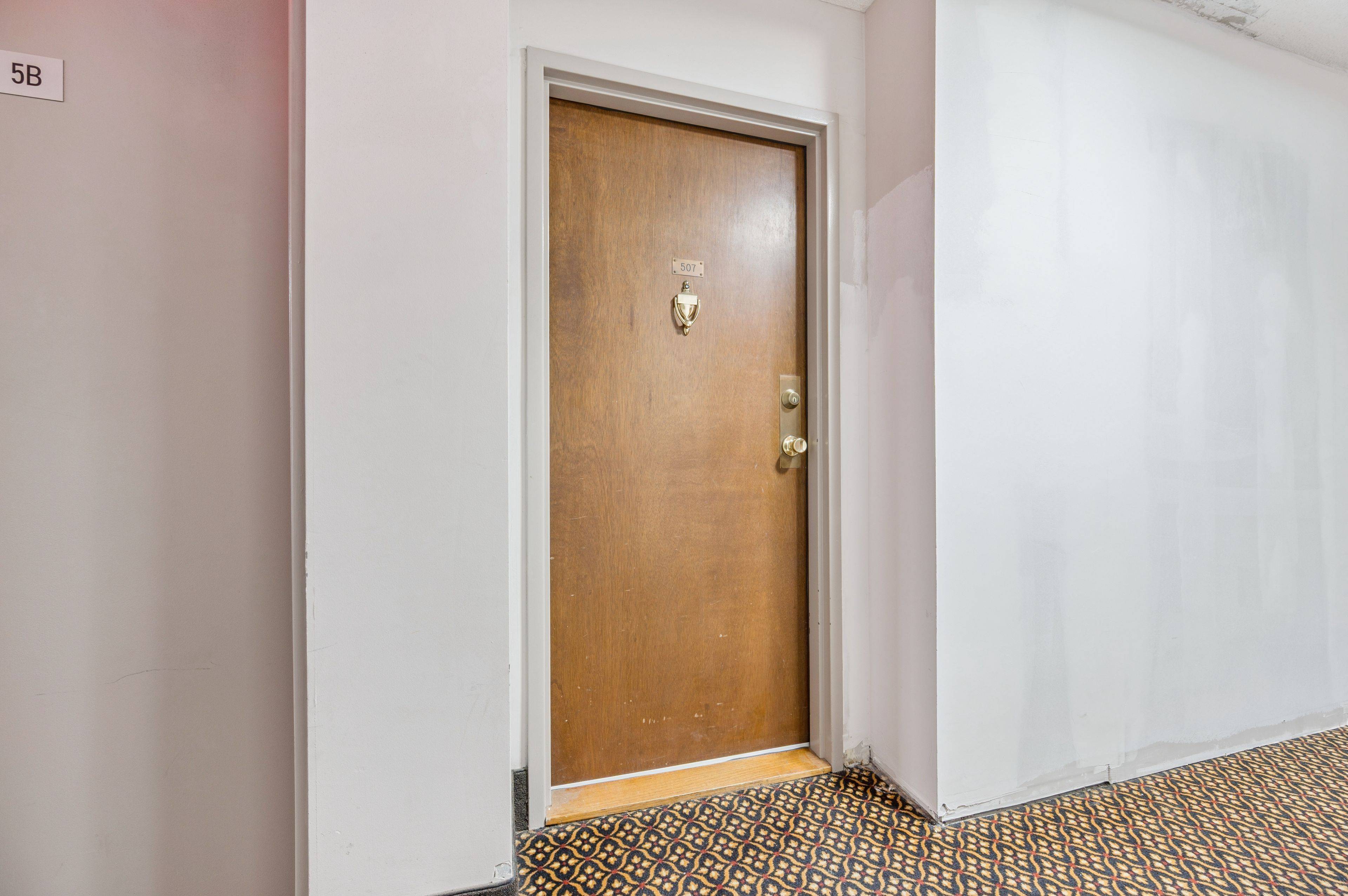 Waterloo, ON N2J 4L6,375 King ST E #507