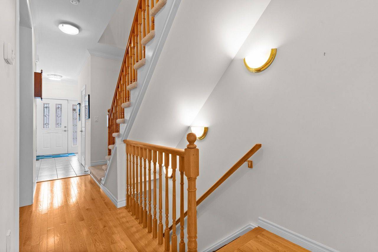 Kingston, ON K7M 1E3,30 Yonge ST