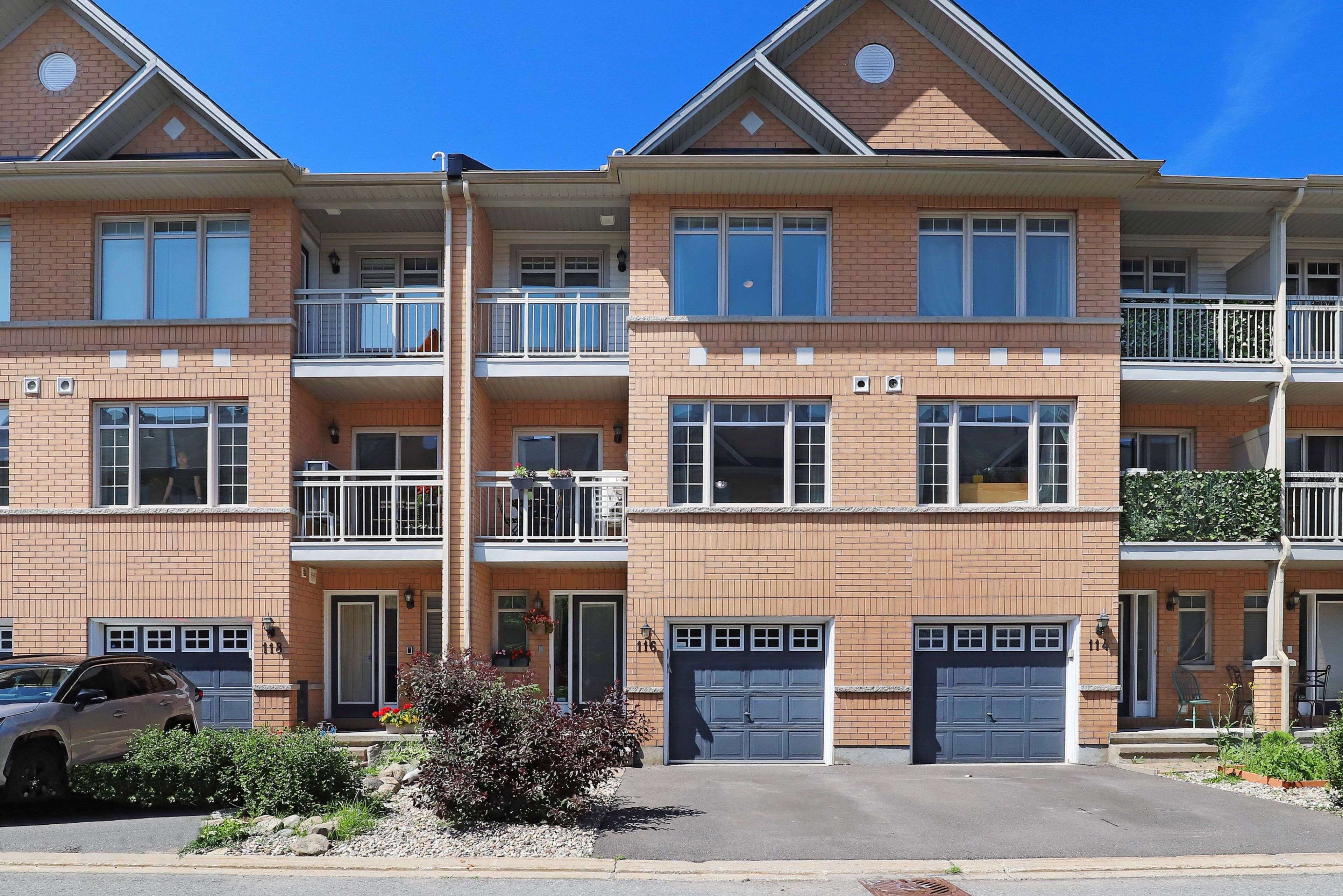 116 Quito Private, Cityview - Parkwoods Hills - Rideau Shore, ON K2E 0A9
