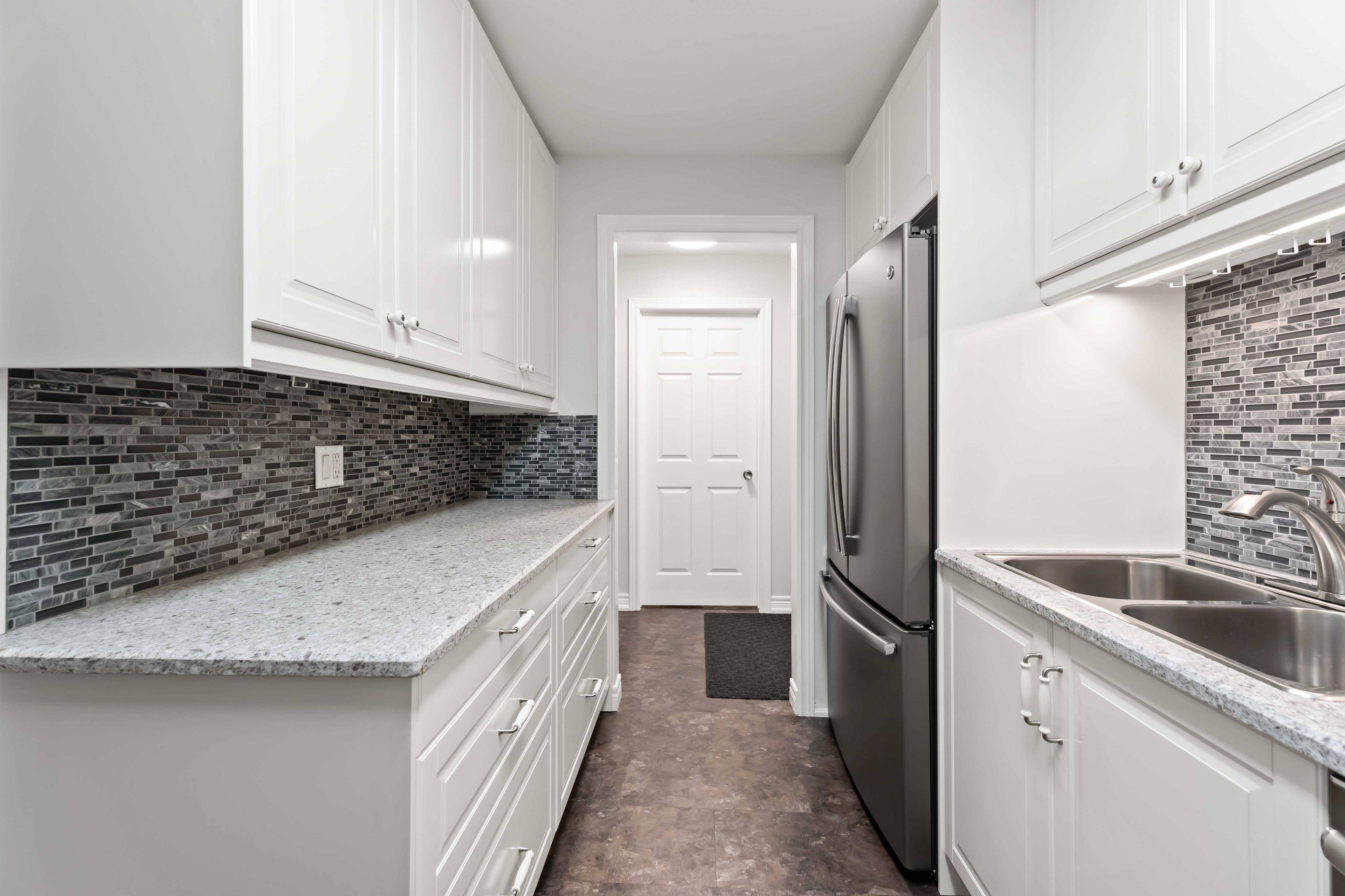 Grimsby, ON L3M 5A4,6 Niagara ST #206