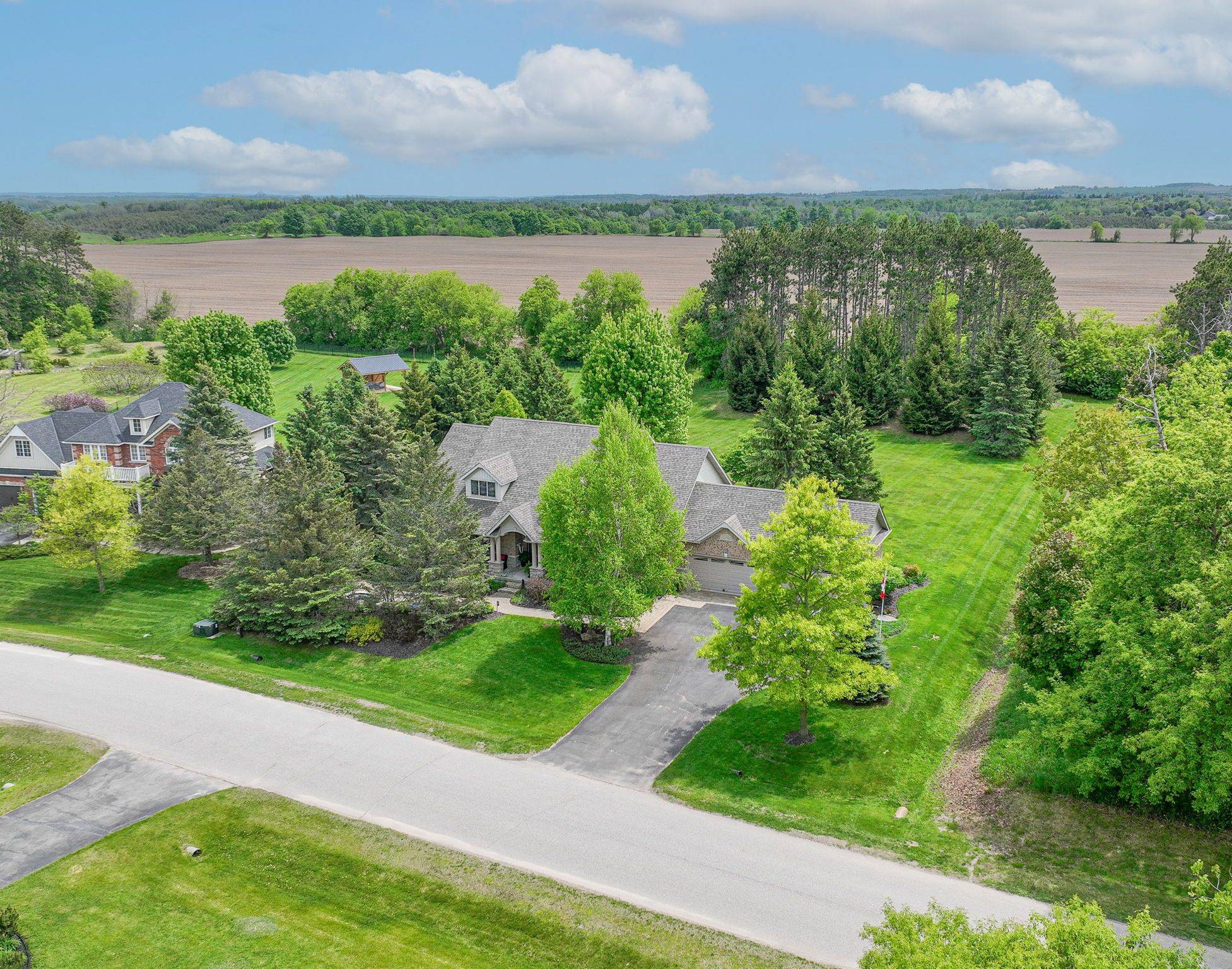 7 Jeffery DR, Mulmur, ON L9V 3H7