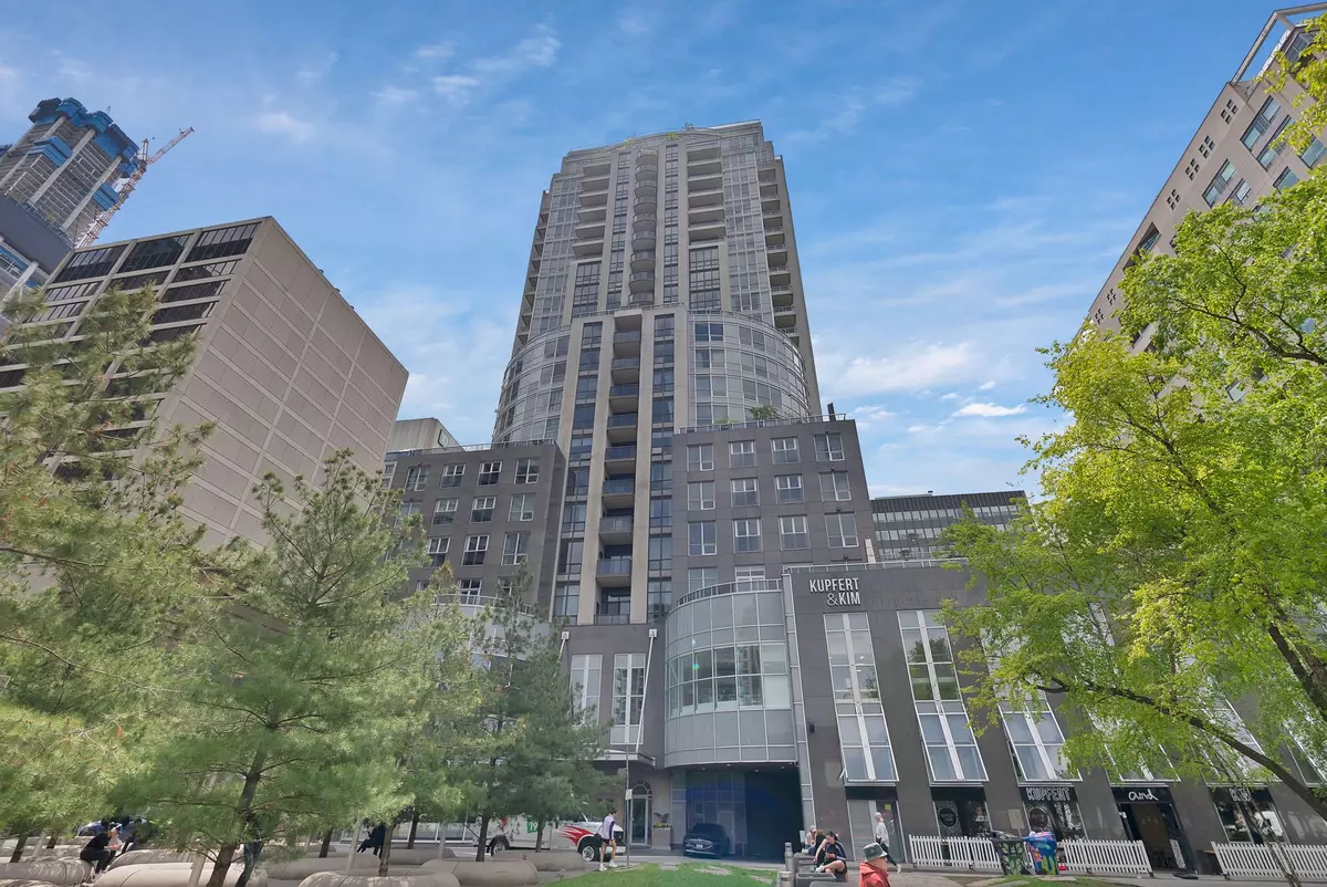 Toronto C02, ON M5R 3T8,10 Bellair ST #603