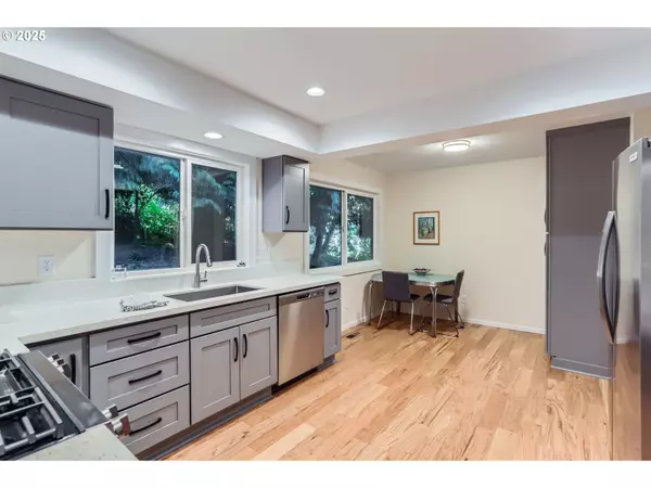 Portland, OR 97219,6118 SW NEVADA CT