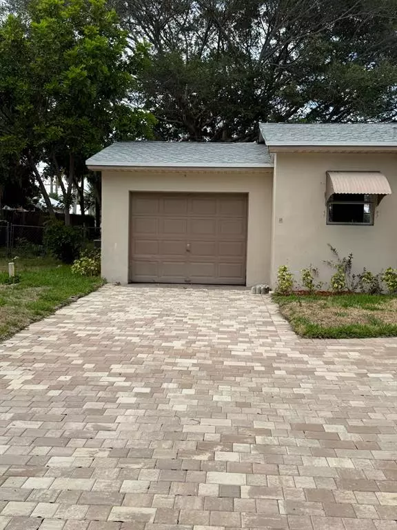 West Palm Beach, FL 33403,237 E Ilex Dr