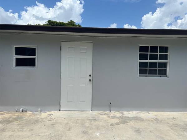 North Miami, FL 33168
