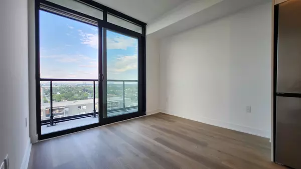 Mississauga, ON L5A 0B1,86 Dundas ST E #1409