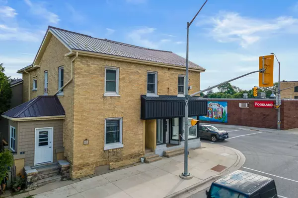 Minto, ON N0G 1Z0,4 ELORA ST N