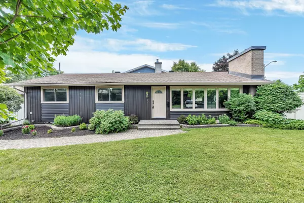 936 Blythdale RD, Mckellar Heights - Glabar Park And Area, ON K2A 3N6