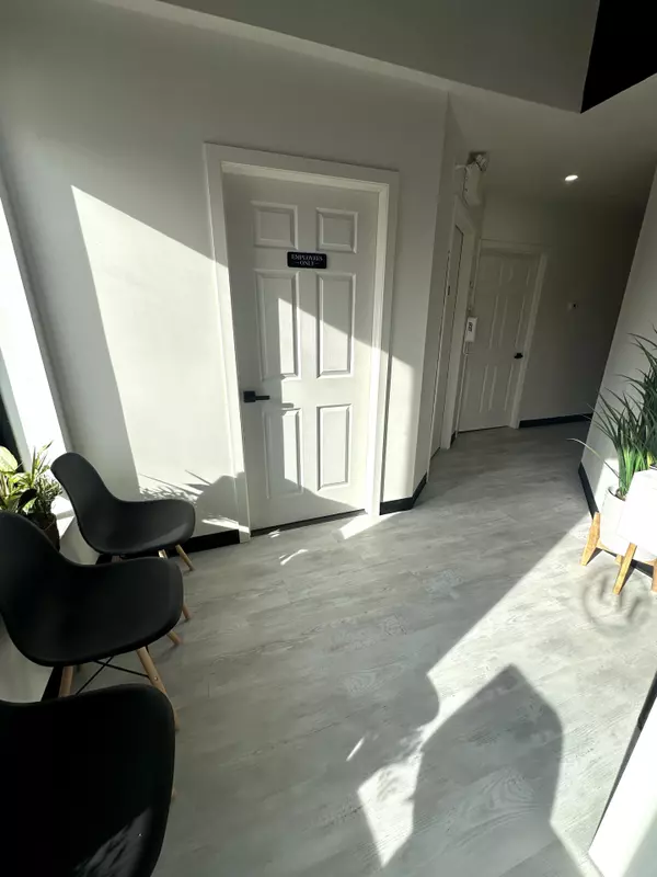 Kingston, ON K7M 4L5,714 Front RD #4