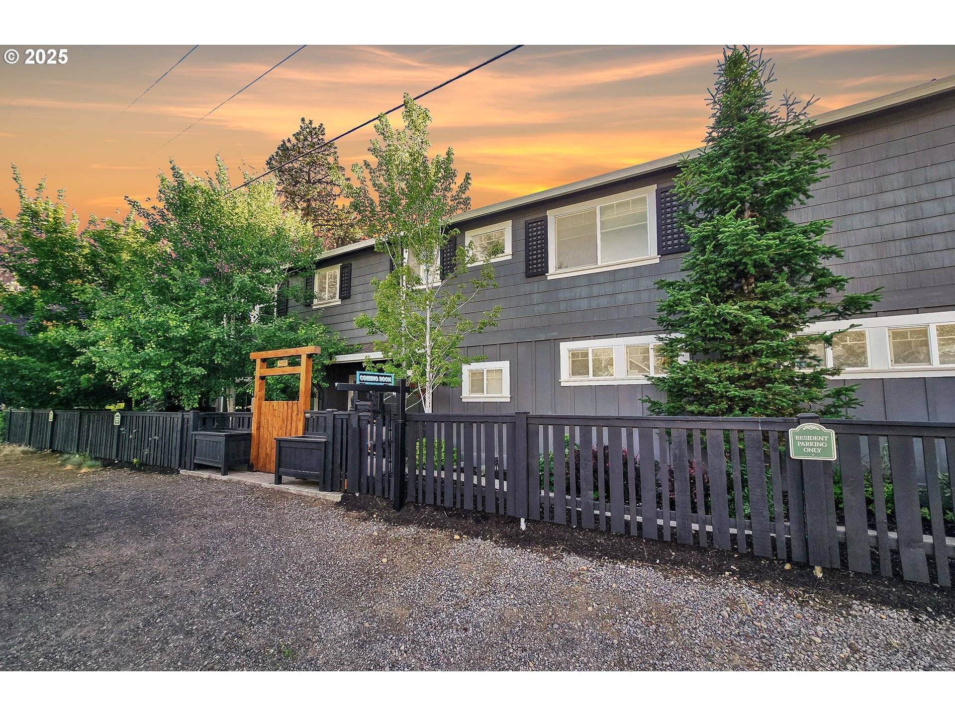 Sisters, OR 97759,255 S LARCH ST