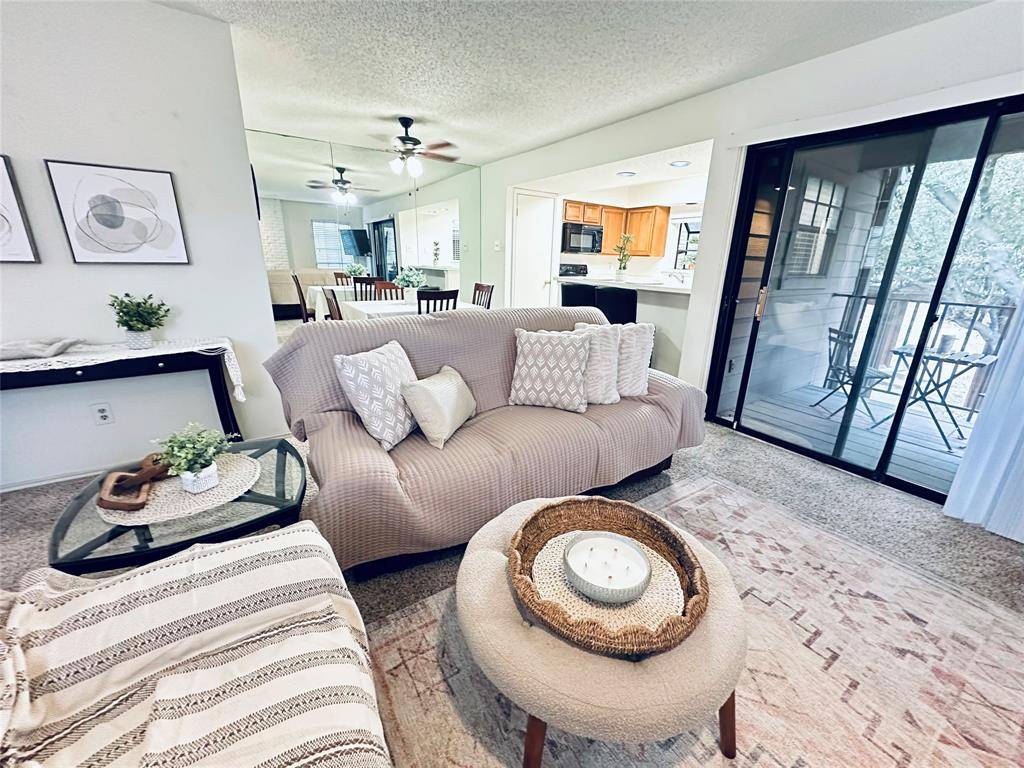 Dallas, TX 75248,15221 Berry Trail #608