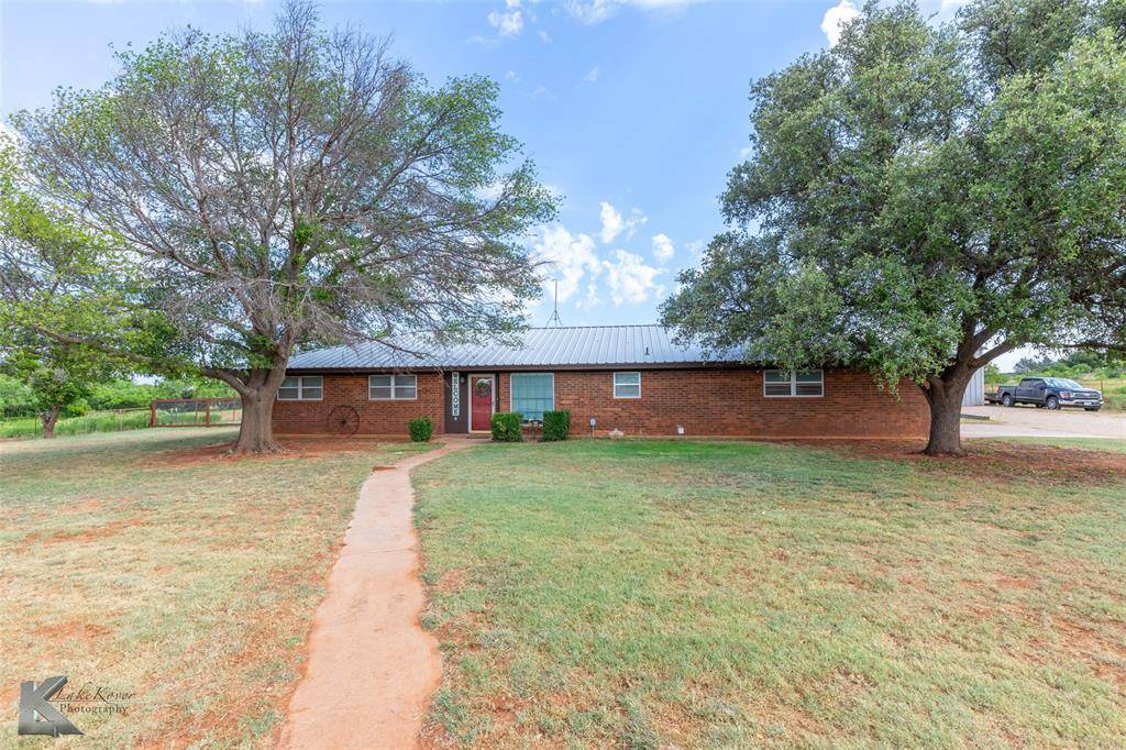 372 Fm 2744, Sweetwater, TX 79556