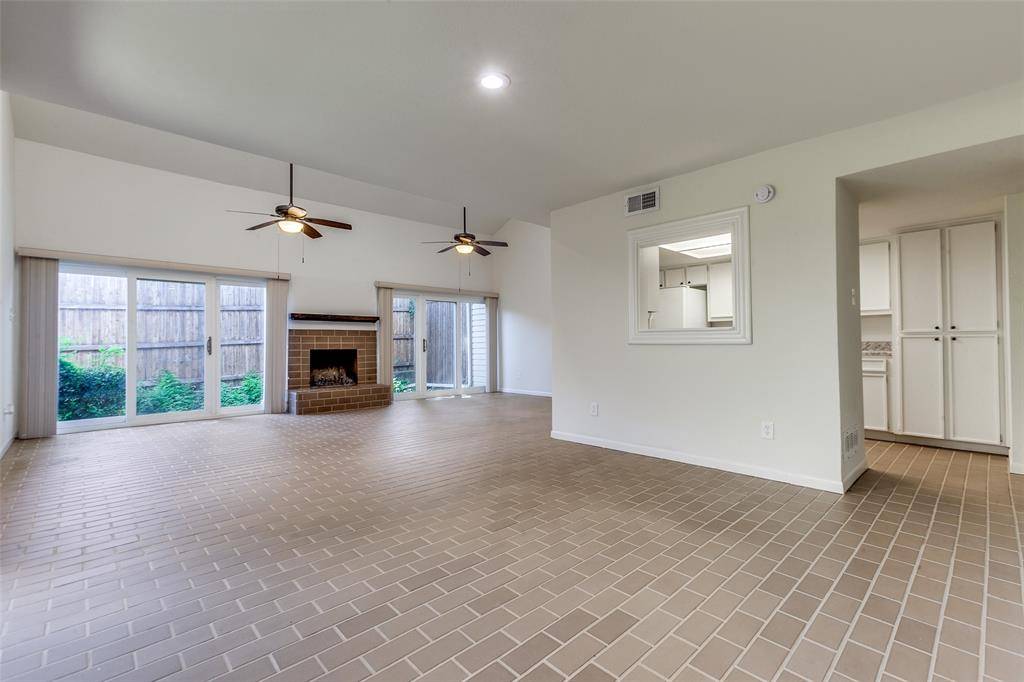 Dallas, TX 75231,7450 Holly Hill Drive #115
