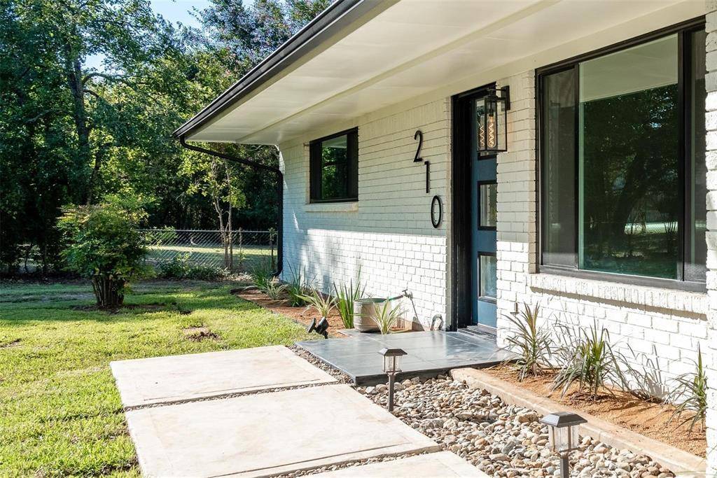 Granbury, TX 76049,210 Davis Road