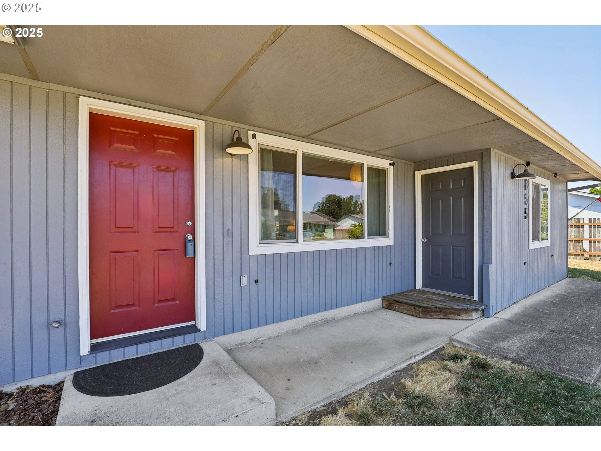 Aumsville, OR 97325,855 N 8TH ST