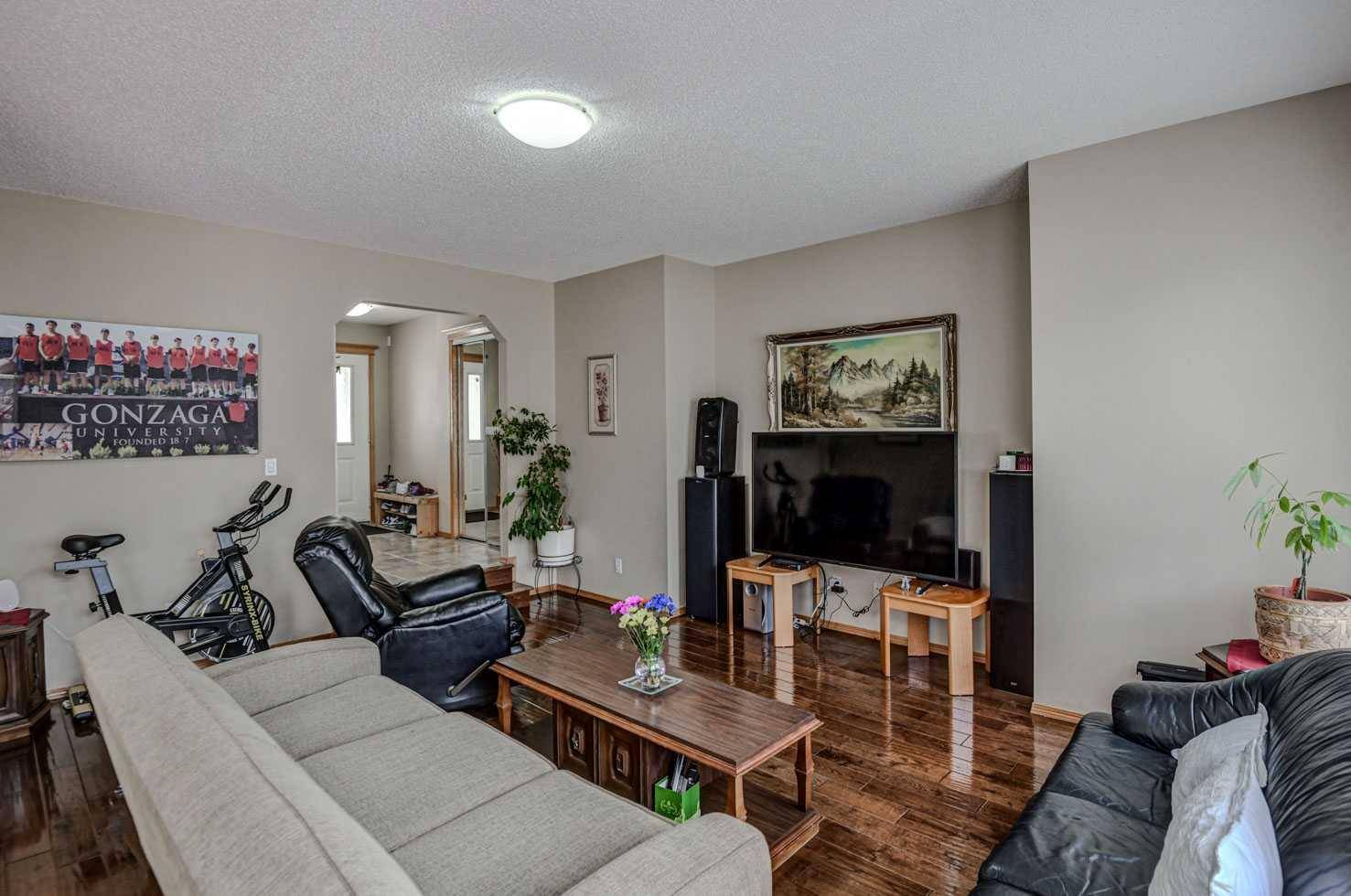 Calgary, AB T3H 5C3,355 West Ranch PL Southwest