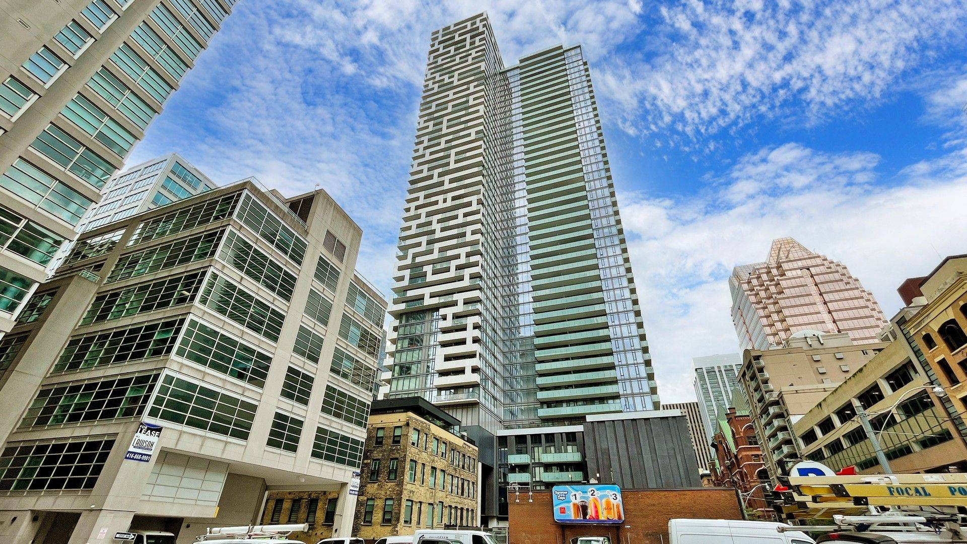 Toronto C08, ON M5C 0A6,25 Richmond ST E #1006