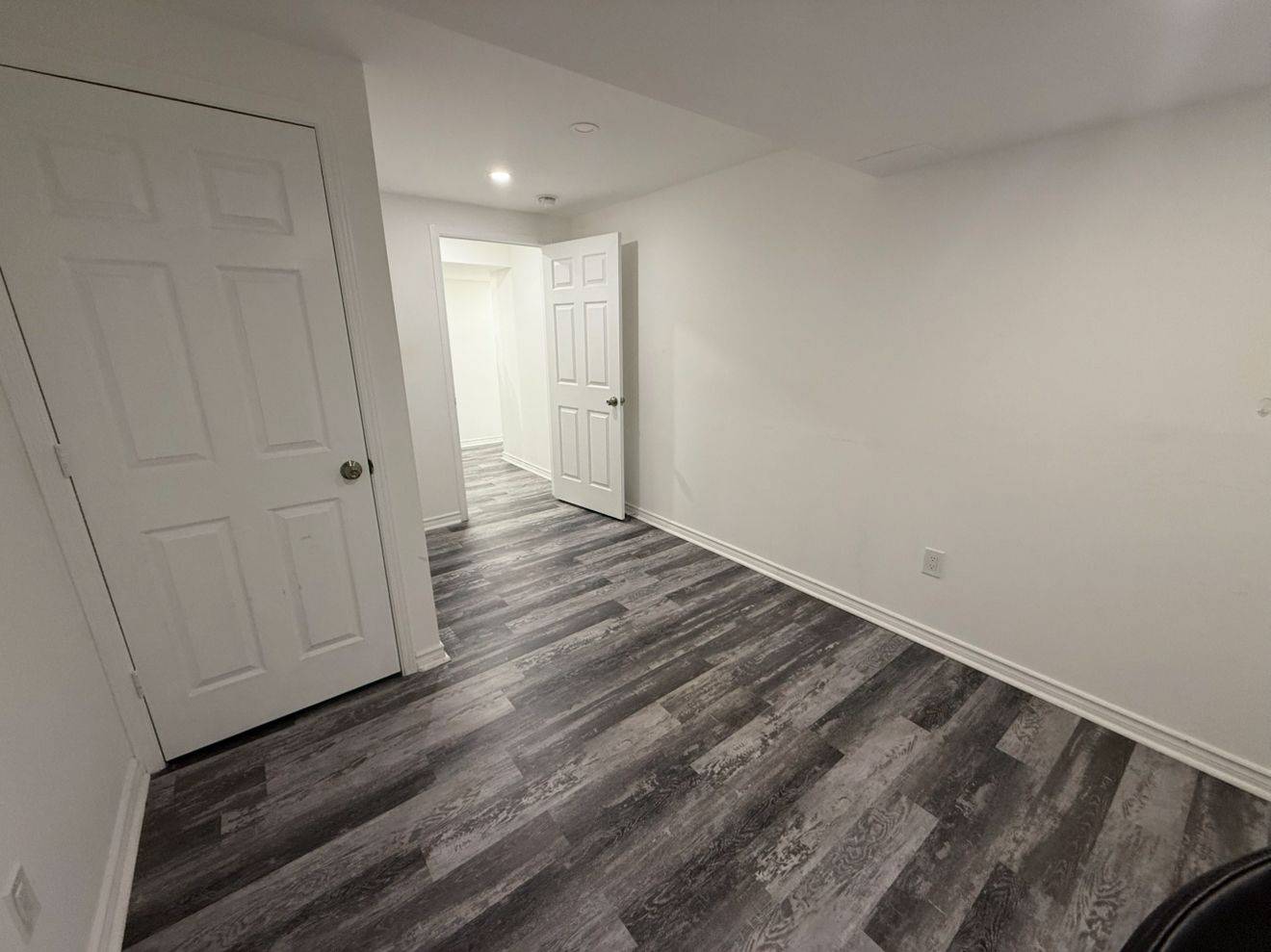 Pickering, ON L1X 0B1,1823 Parkhurst CRES