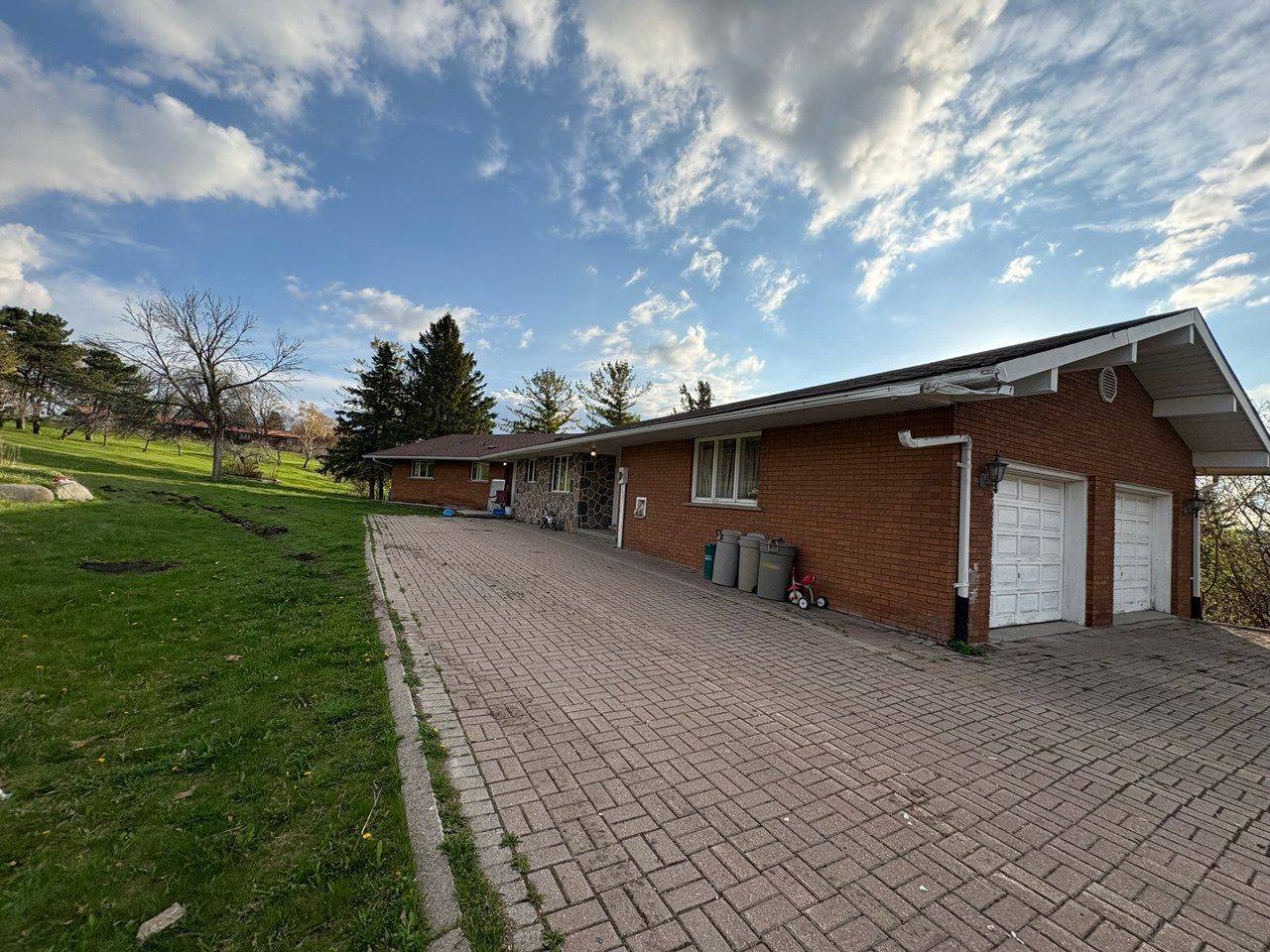 King, ON L7B 0K8,17450 Weston RD #Lower Level