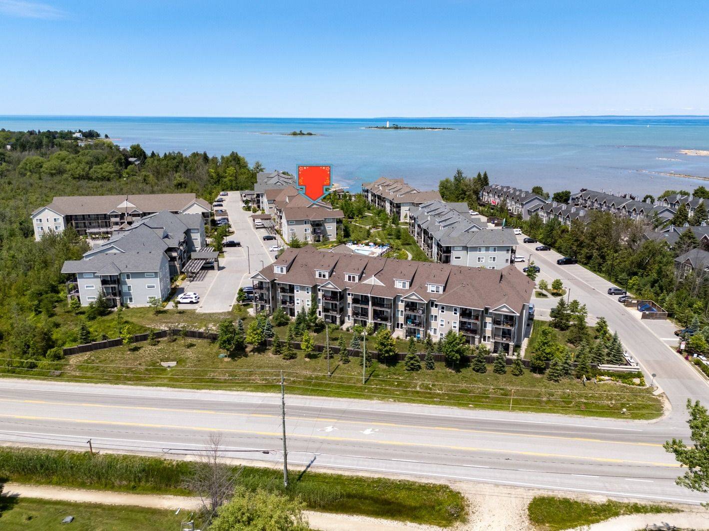 5 Anchorage CRES #307, Collingwood, ON L9Y 0Y6