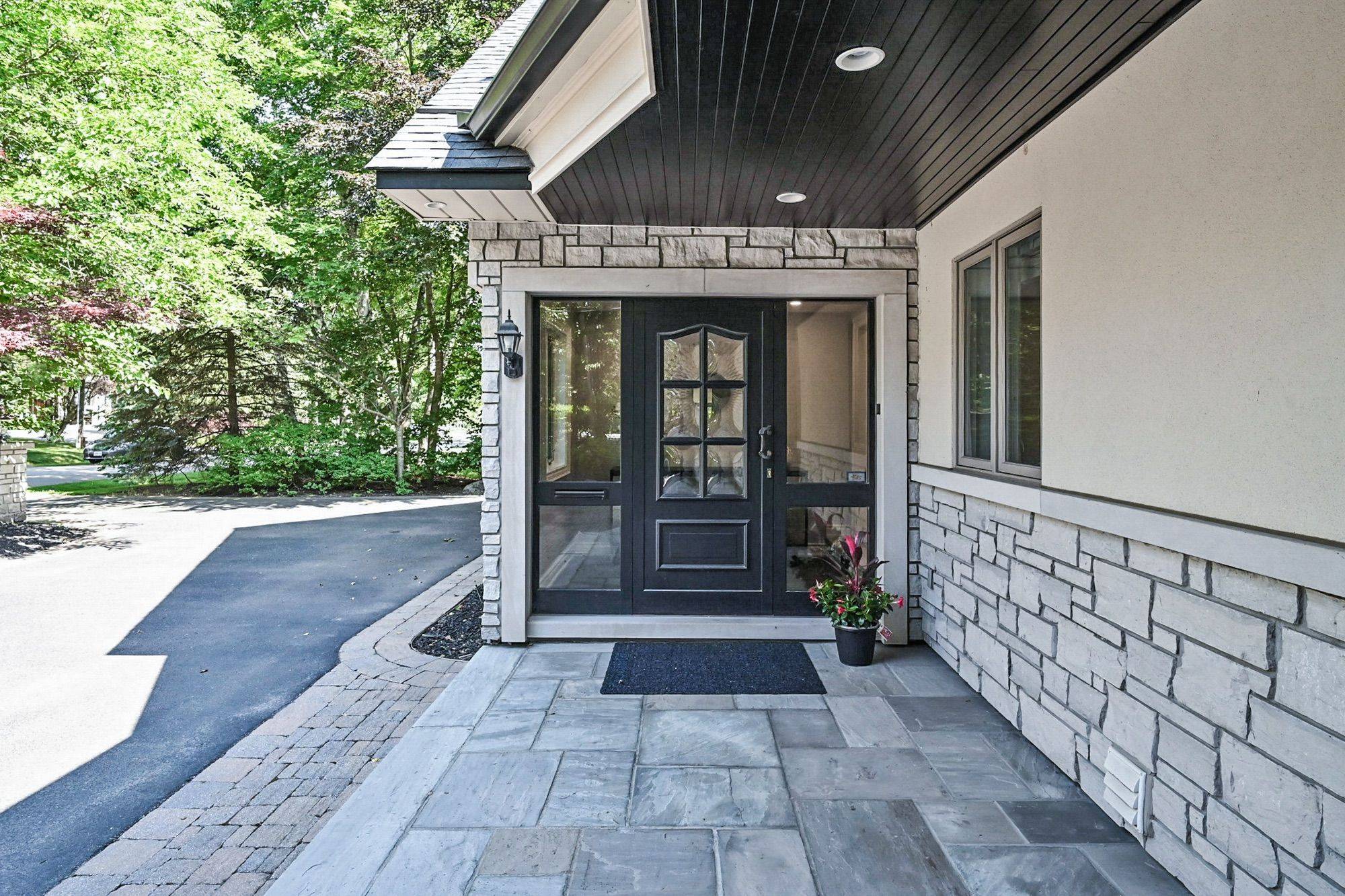 Oakville, ON L6J 4C1,152 Elton Park RD