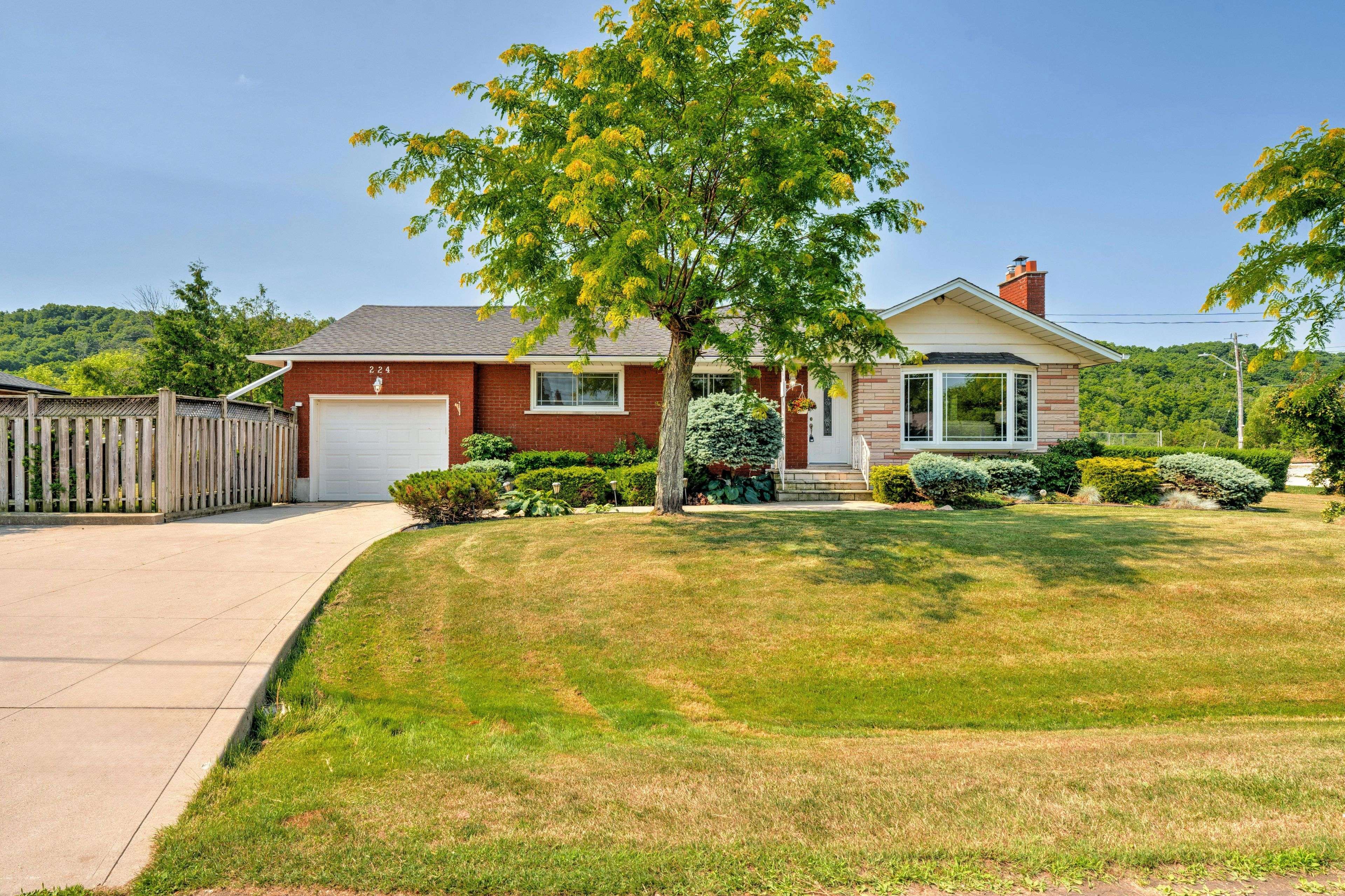224 Glenholme AVE, Hamilton, ON L8E 5K1