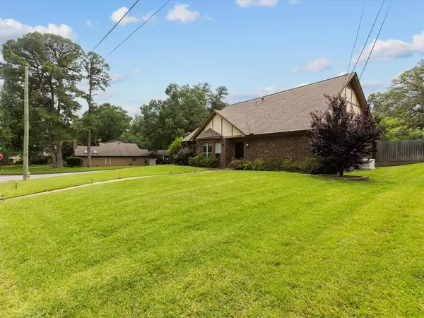 Tyler, TX 75701,3919 Post Oak Road