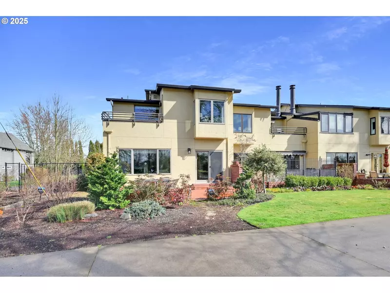 579 WIMBLEDON CT, Eugene, OR 97401