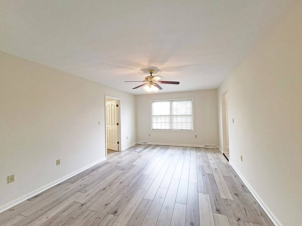 Abingdon, VA 24210,330 Jones Lane