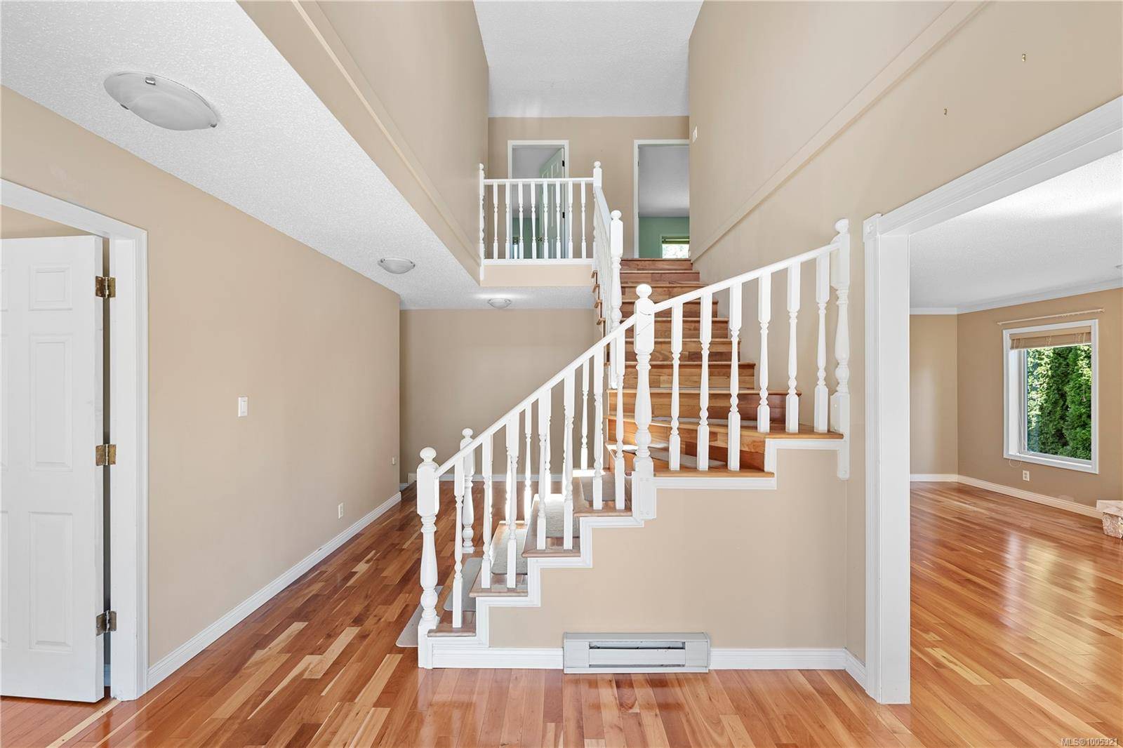 Oak Bay, BC V8P 5N2,3152 Wessex Close