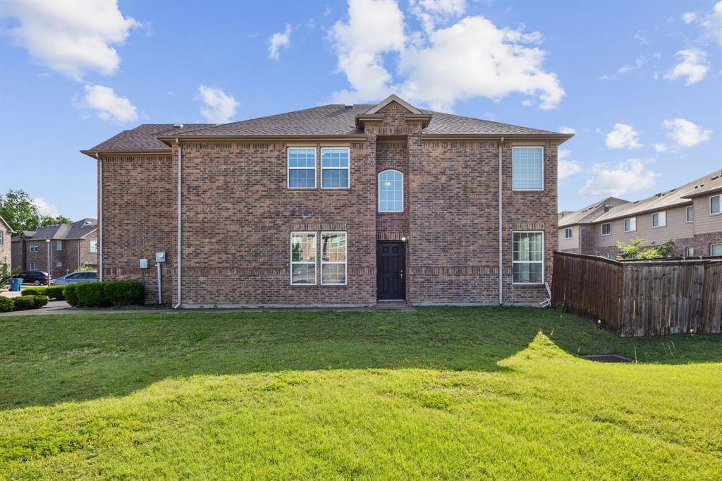 Lewisville, TX 75067,262 Barrington Lane