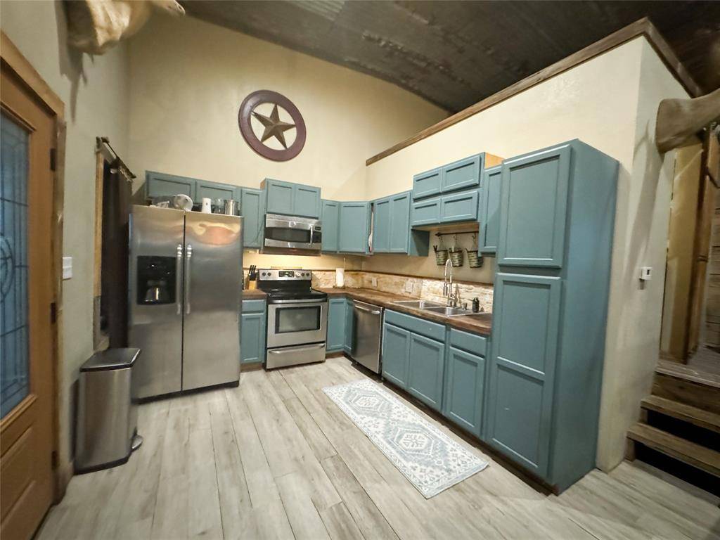Murchison, TX 75778,6187 Mockingbird Lane