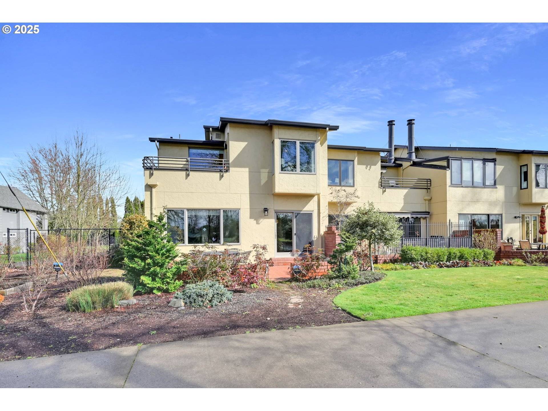 579 WIMBLEDON CT, Eugene, OR 97401