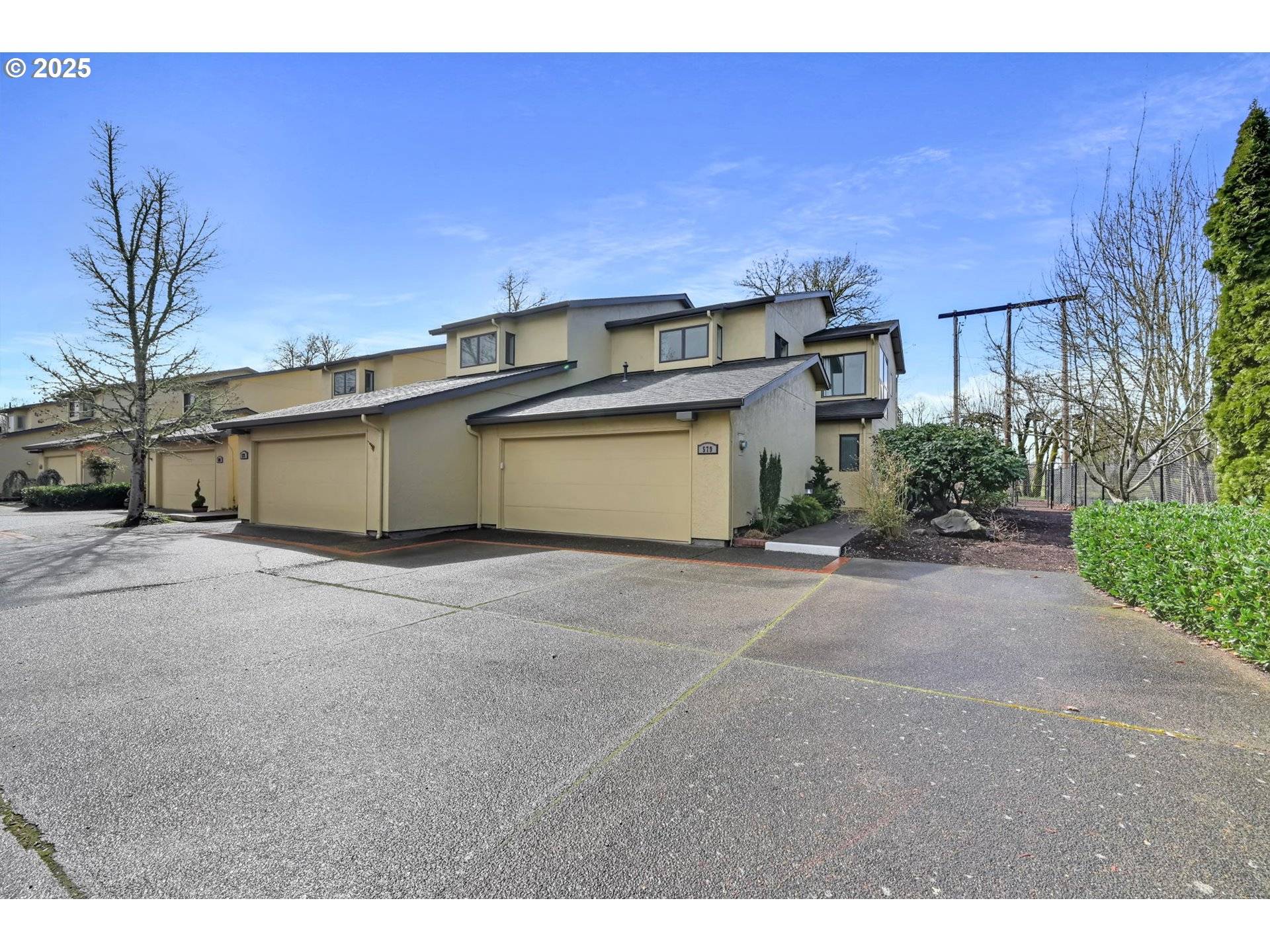 Eugene, OR 97401,579 WIMBLEDON CT