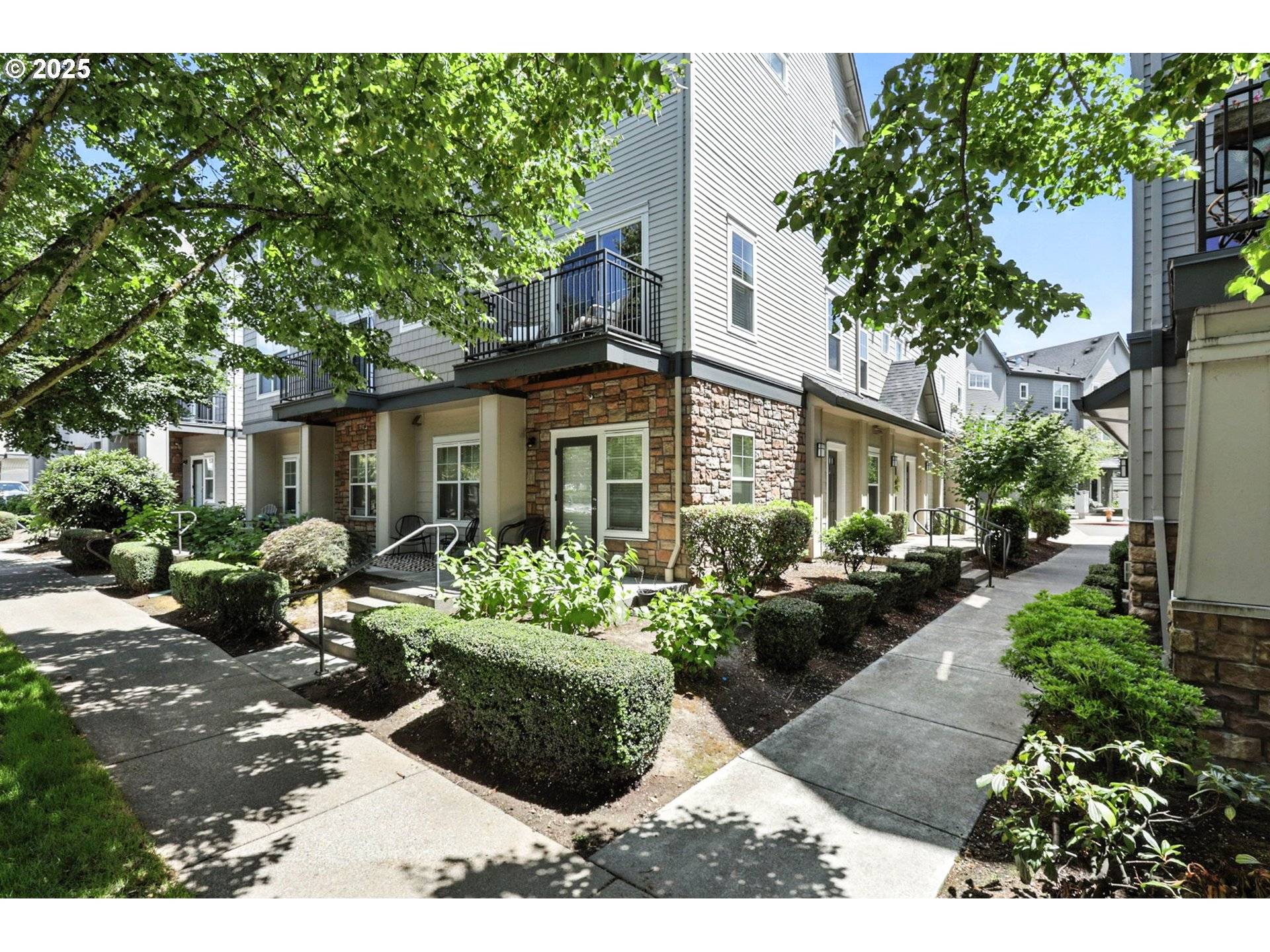 10805 NE RED WING WAY #202, Hillsboro, OR 97006