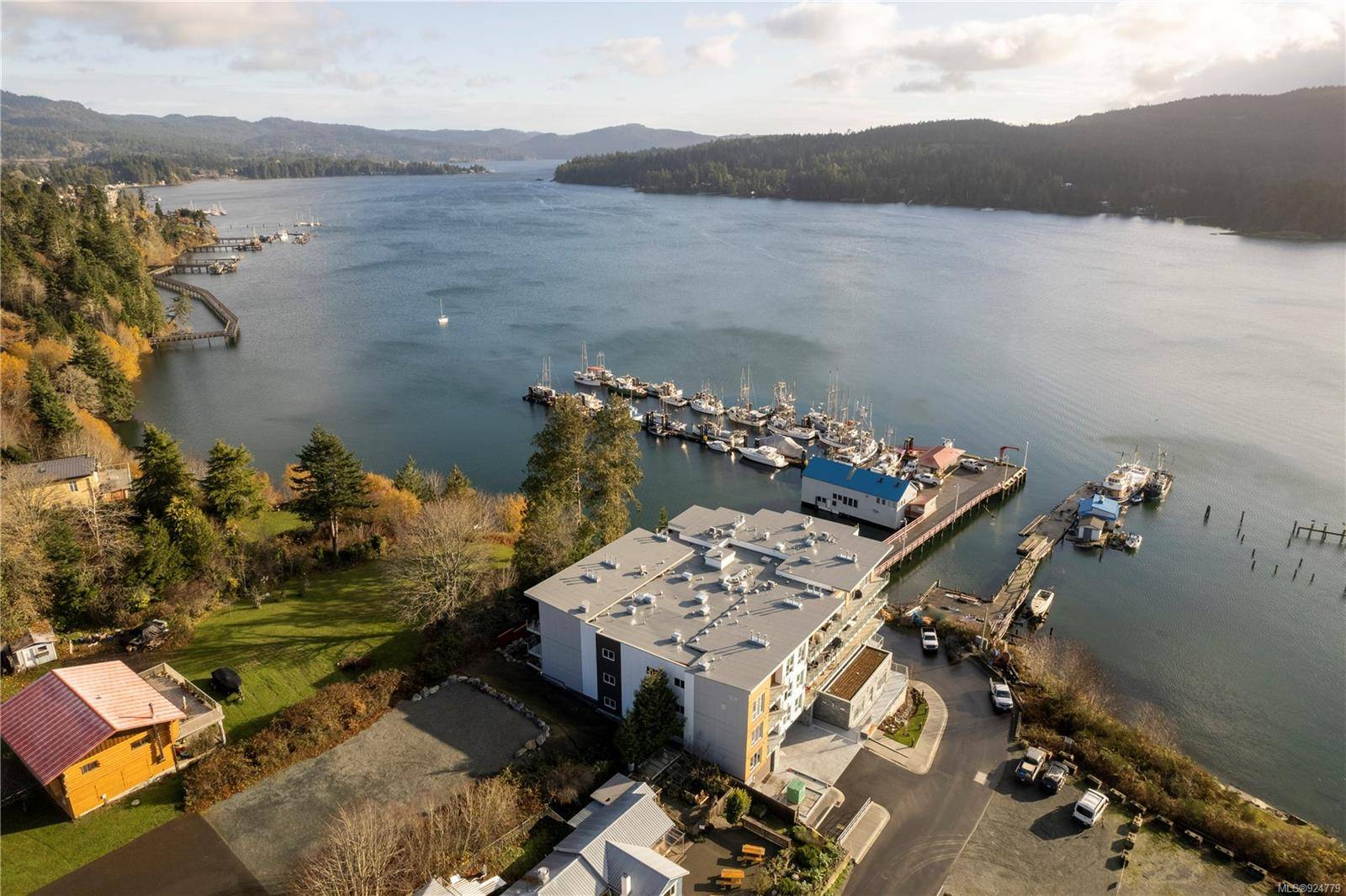 1820 Maple Ave S #305,  Sooke,  BC V9Z 0N9