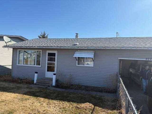 Manning, AB T0H 2M0,407 2nd ST Northeast