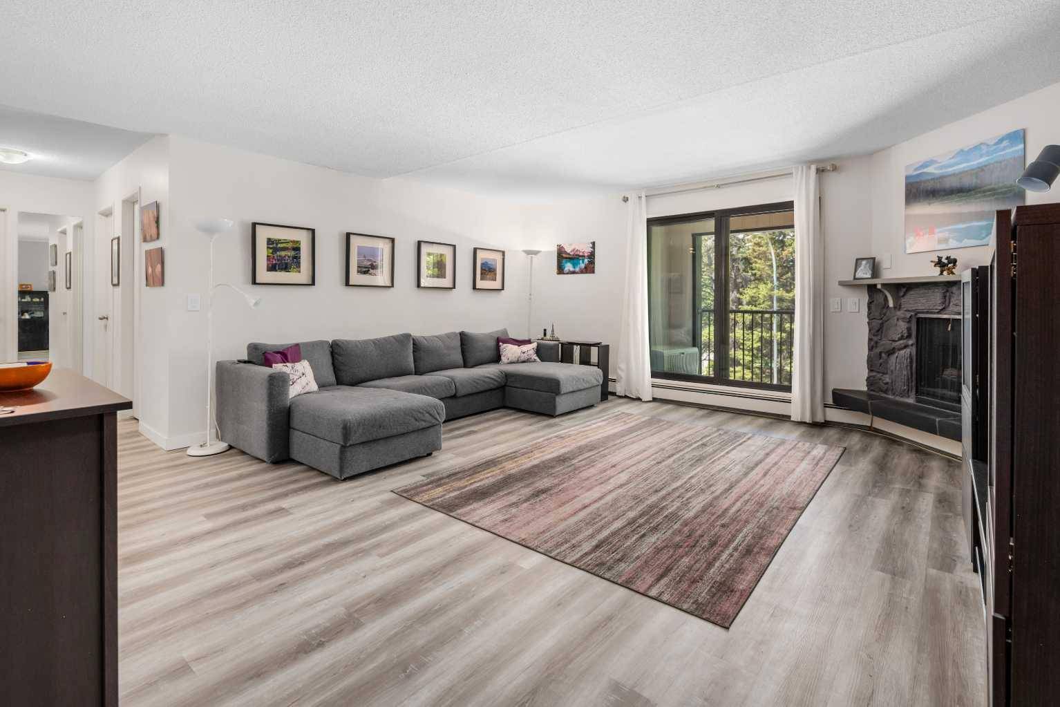 Calgary, AB T3A 2C9,4001C 49 ST Northwest #3201