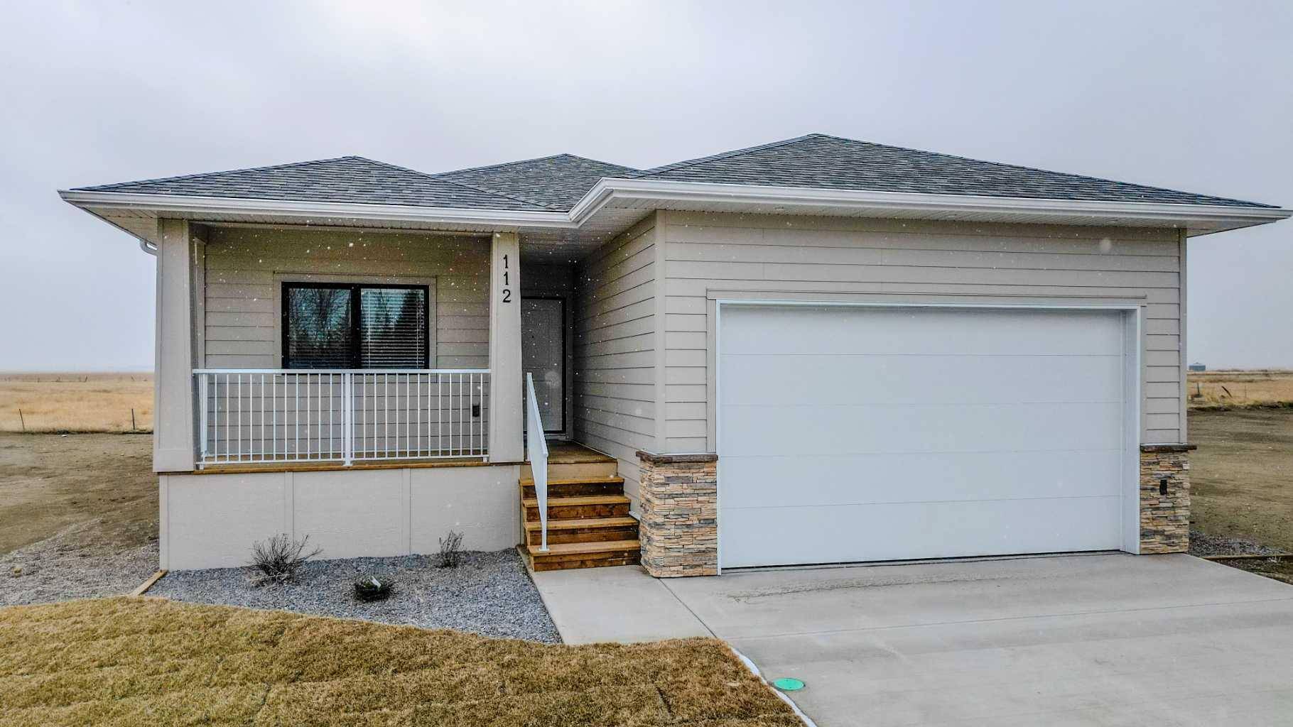 112 E 300 S, Raymond, AB T0K 2S0