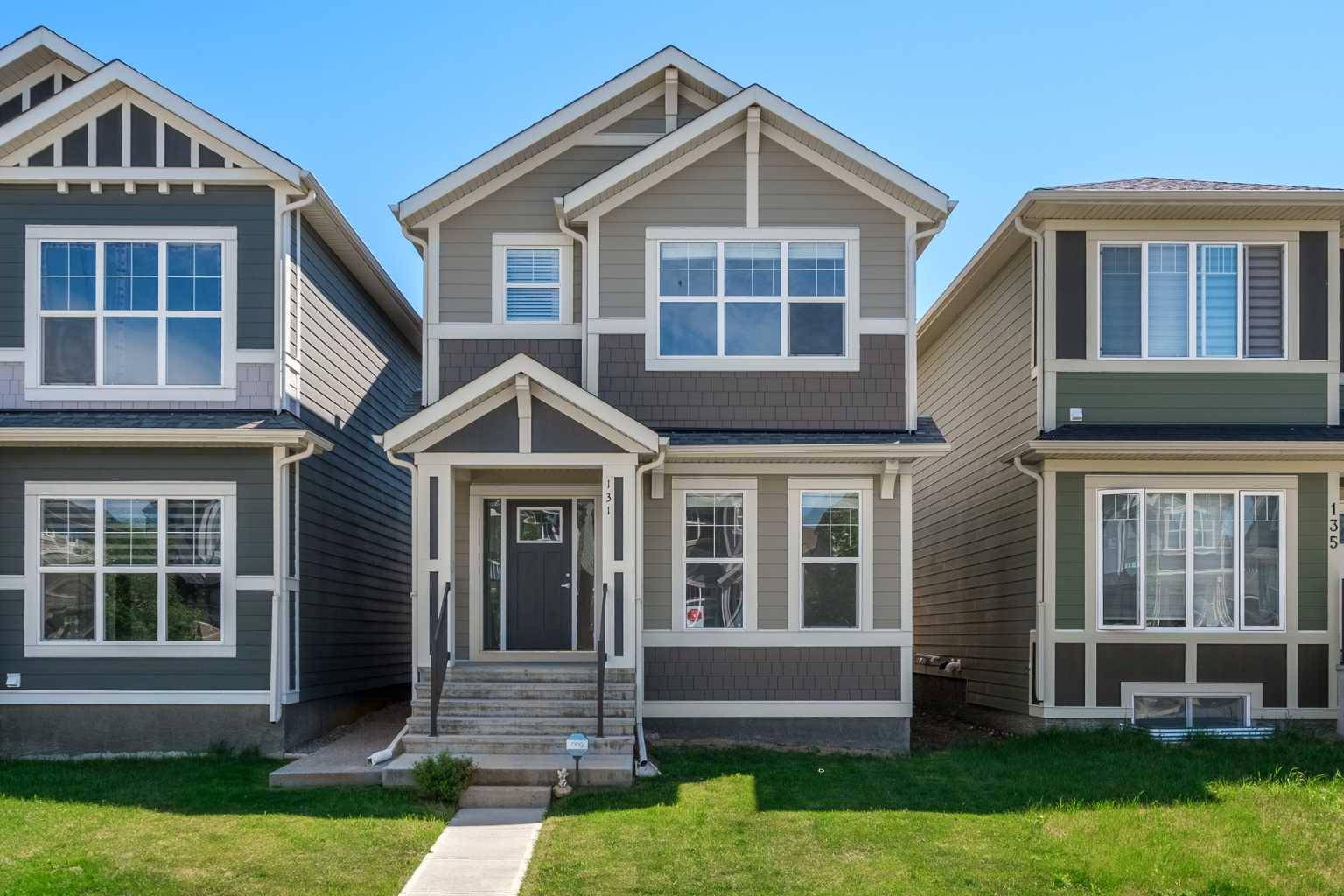 131 Magnolia SQ Southeast, Calgary, AB T3M 2W5