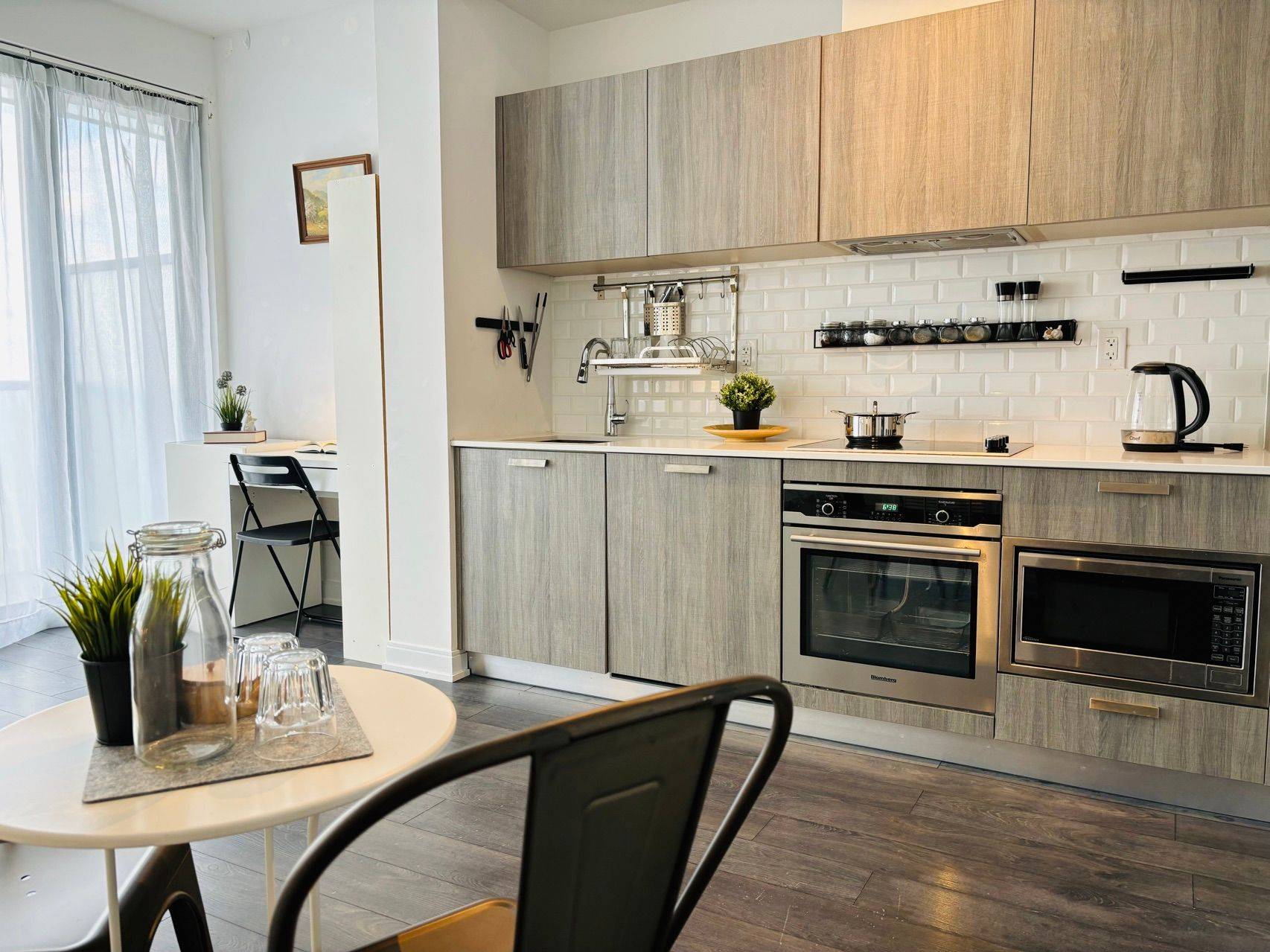 Toronto C08, ON M4Y 1T1,50 Charles ST E #4410
