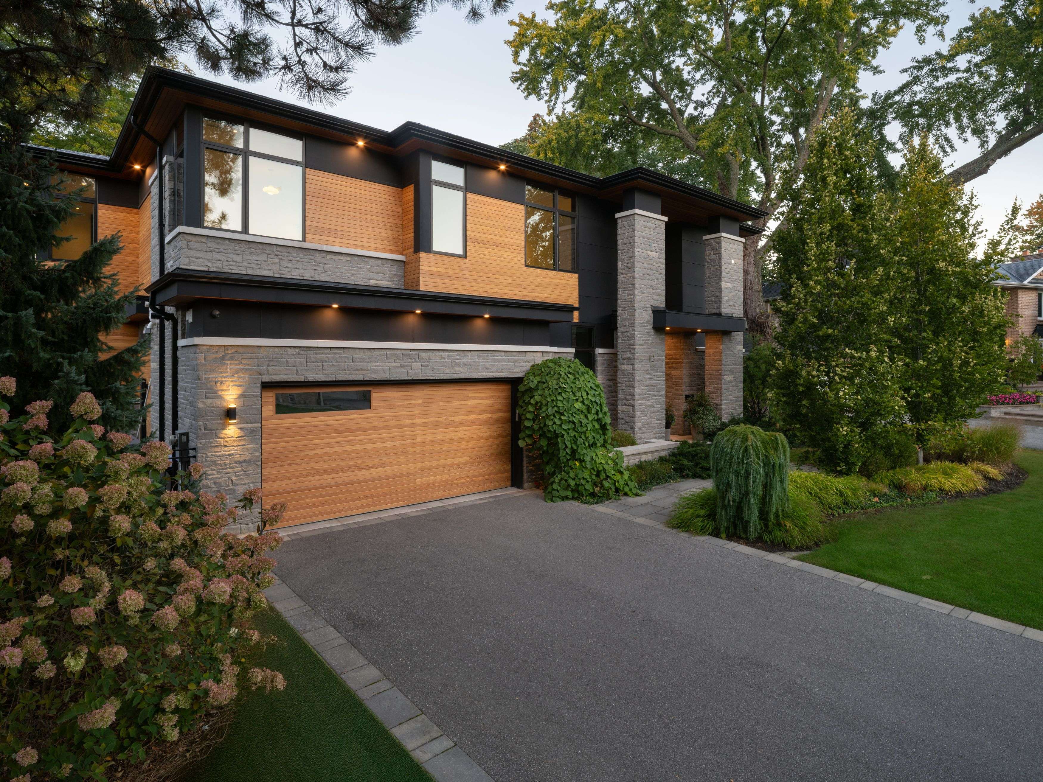 12 Tetbury CRES, Toronto C13, ON M3A 3G3