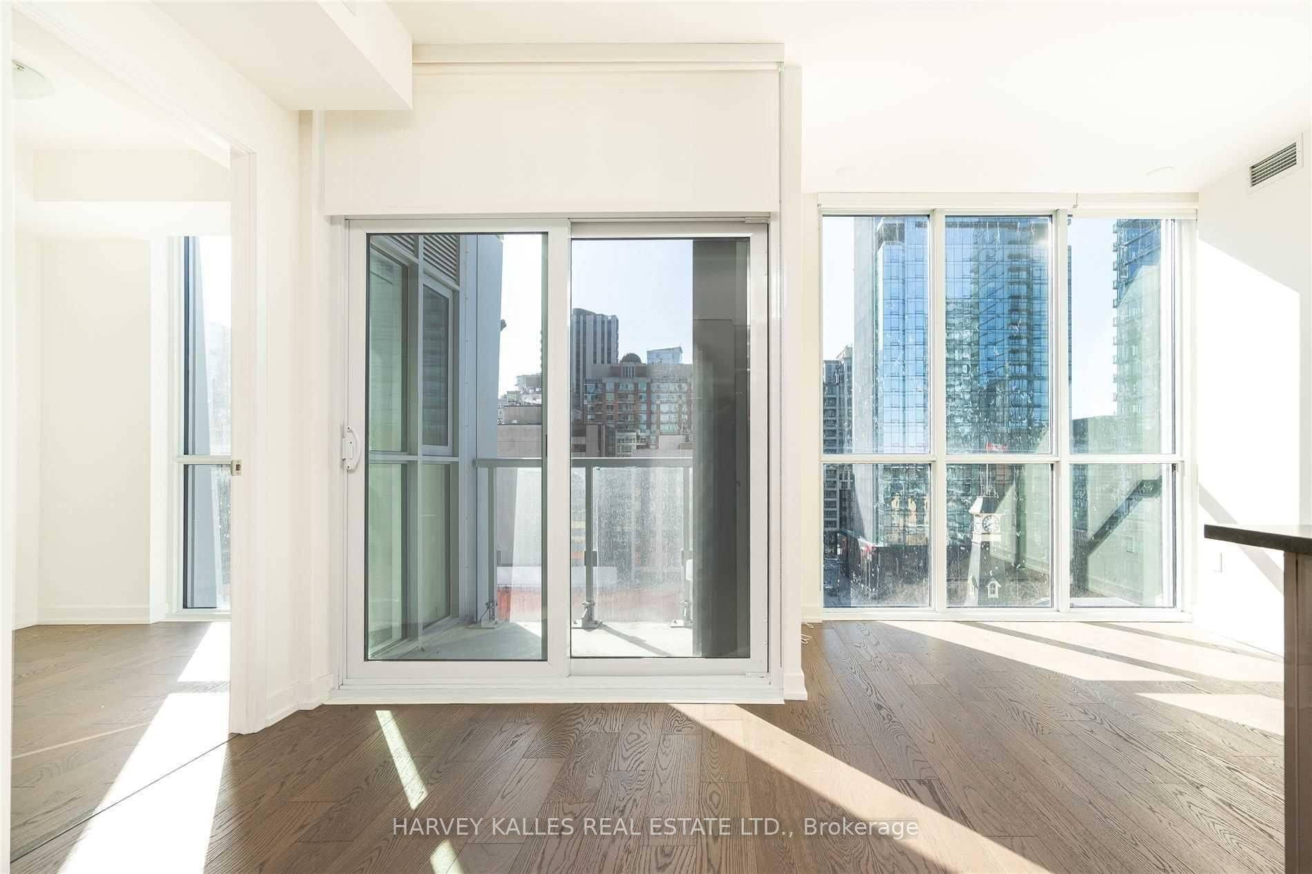 Toronto C02, ON M4W 1L1,1 Yorkville AVE #705