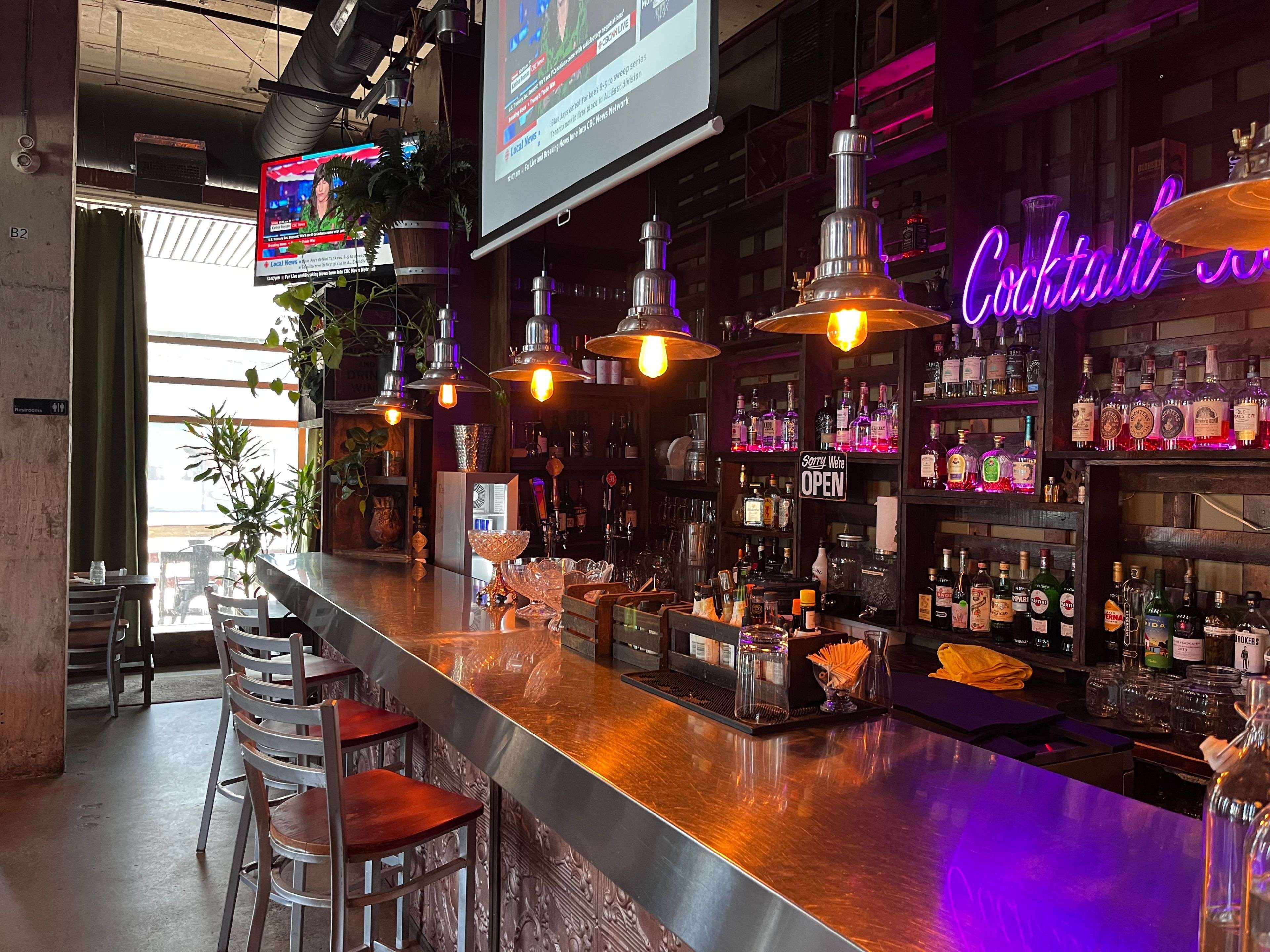 905 King ST W, Toronto C01, ON M6K 3G9