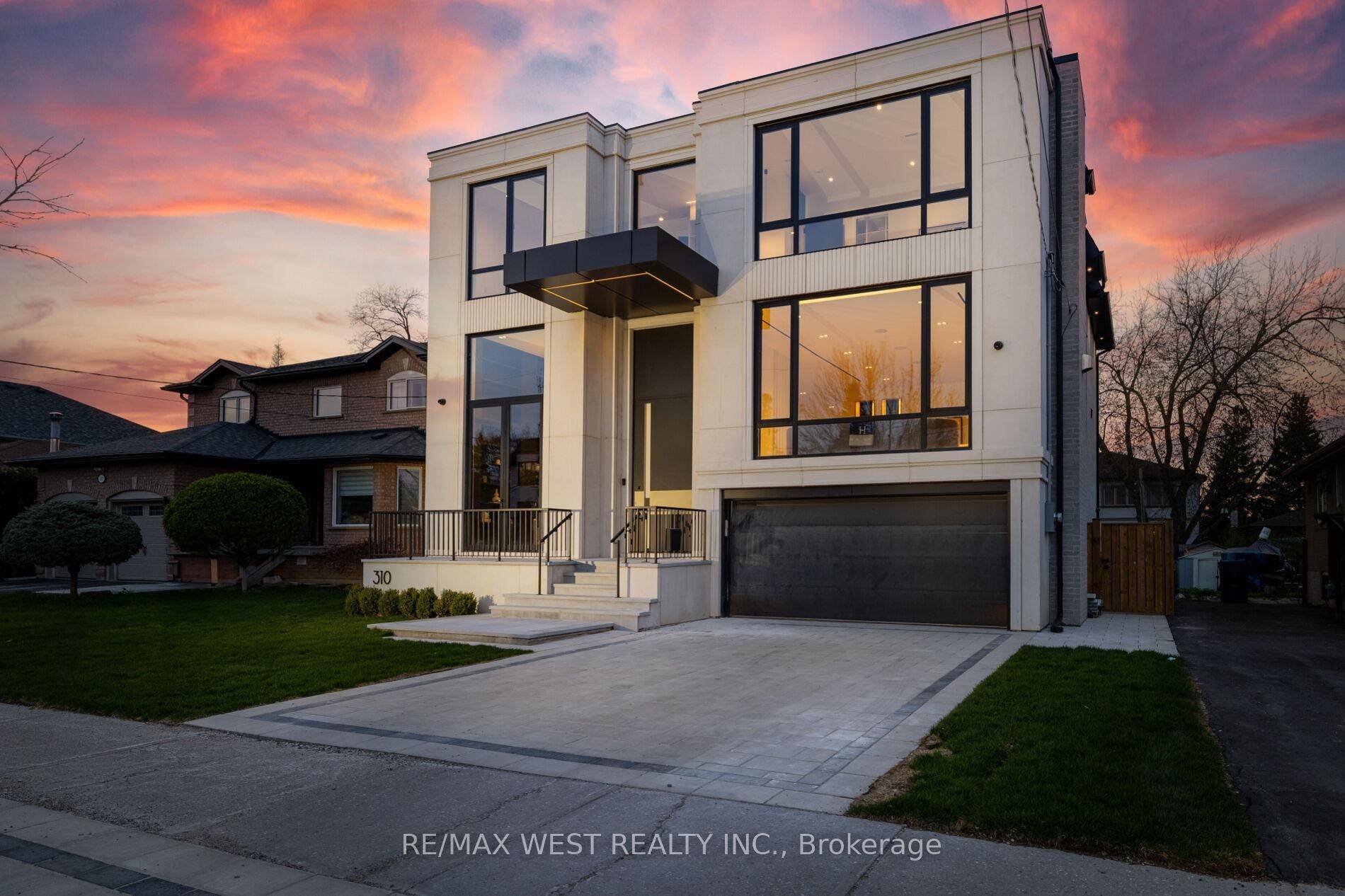 310 Patricia AVE, Toronto C07, ON M2R 2M5